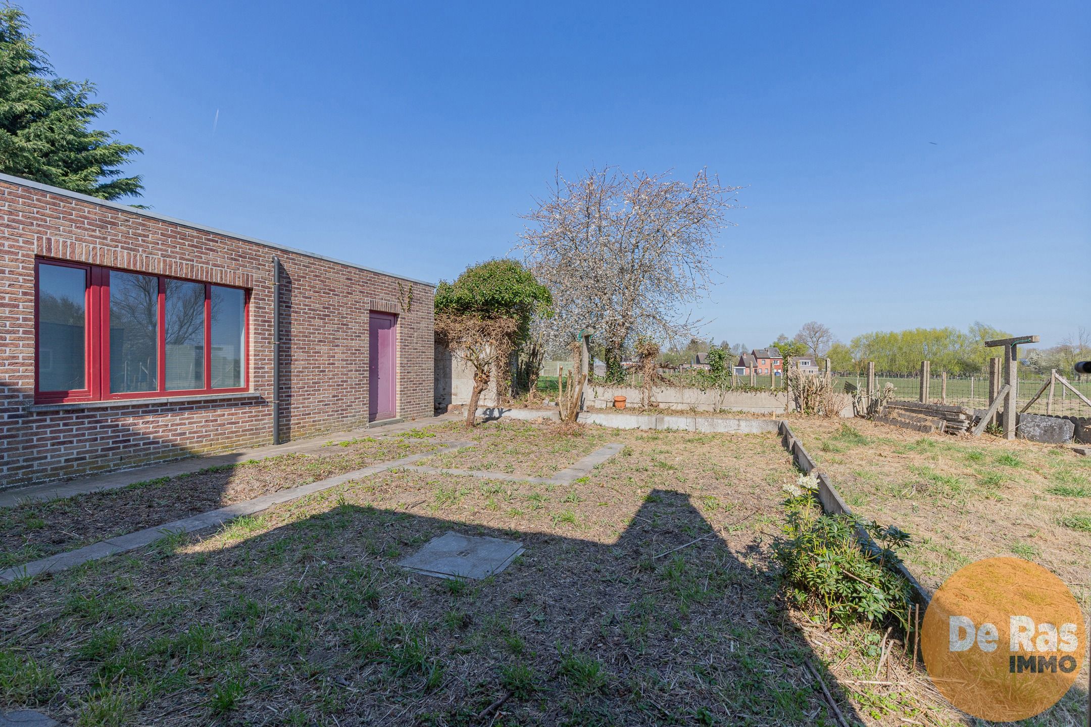 NIEUWERKERKEN - Kwalitatieve woning met diepe tuin en garage foto 22