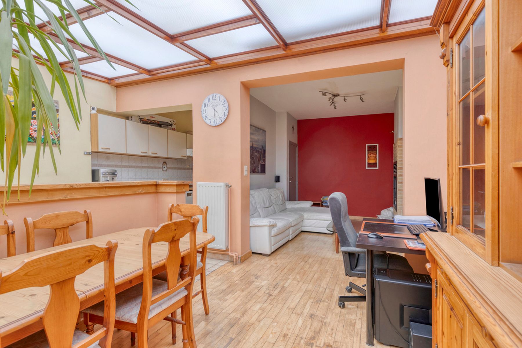 Mooie rijwoning met potentieel foto 7