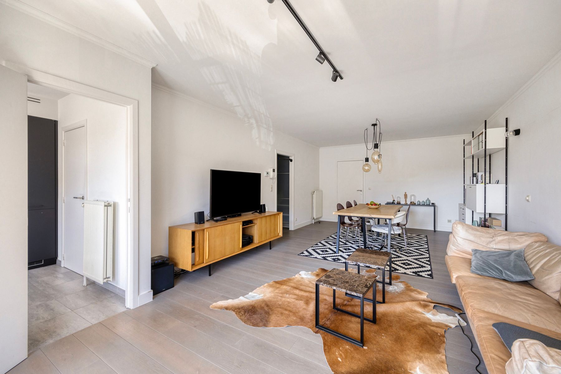 Instapklaar appartement met 2 slaapkamers, aangenaam terras foto 7