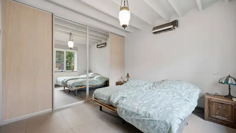 Landhuis van 269m² op 15 are met praktijkruimte/kantoor of kangoeroewoning foto 14