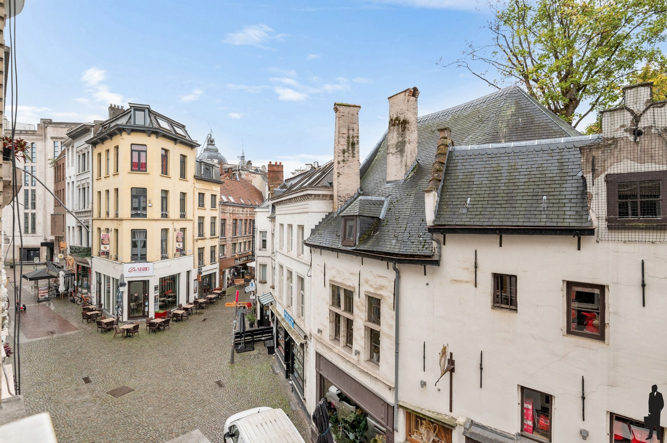 Uniek appartement met frontaal zicht op de kathedraal foto 6
