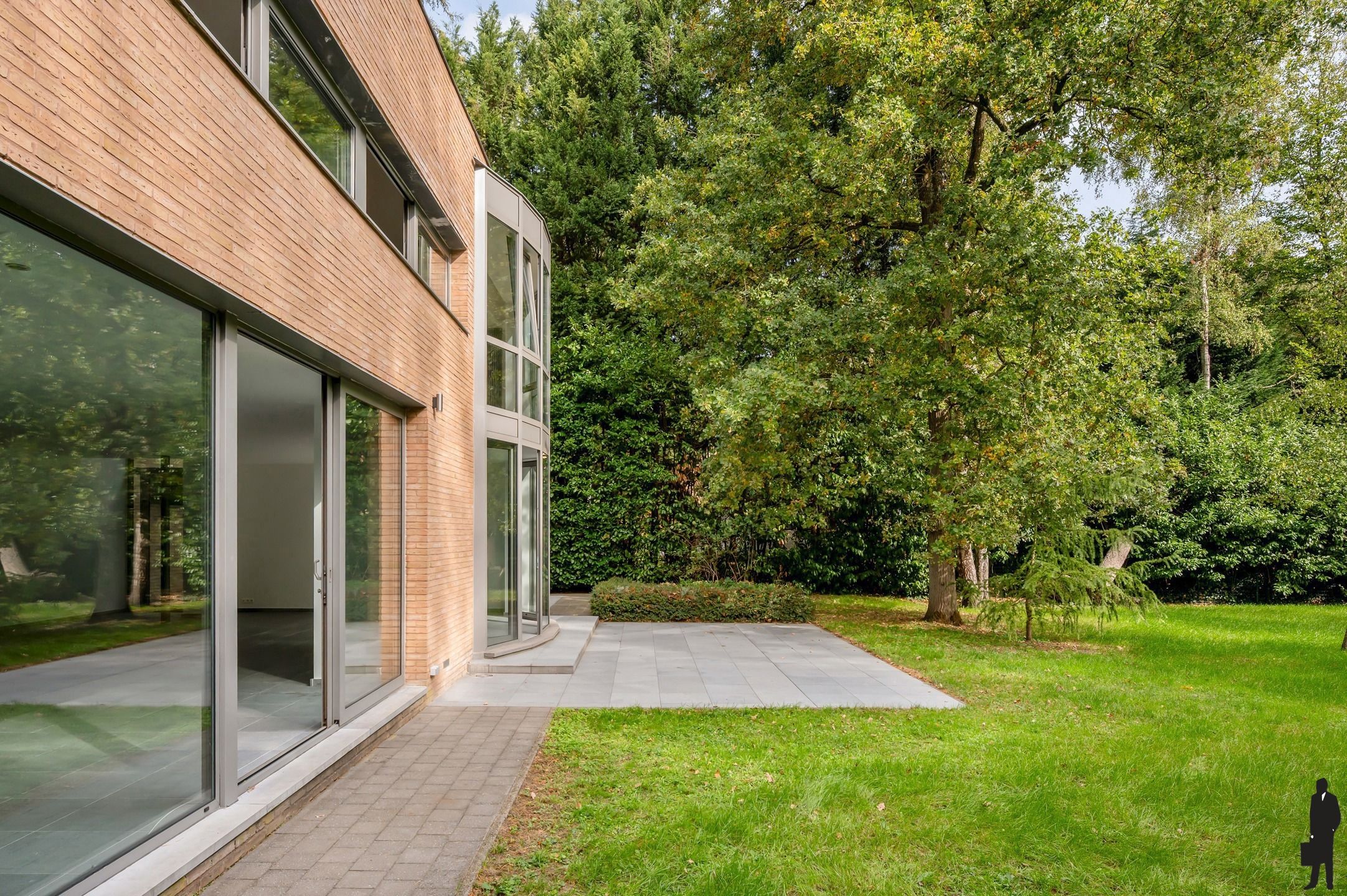 Ruime villa op een zonnig perceel van ca. 3.478m²! foto 25