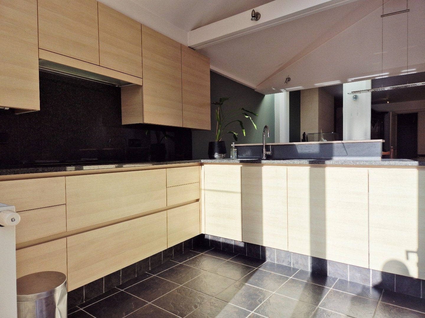 BRUGGE: exclusief pand met uitzonderlijke binnentuin foto 13