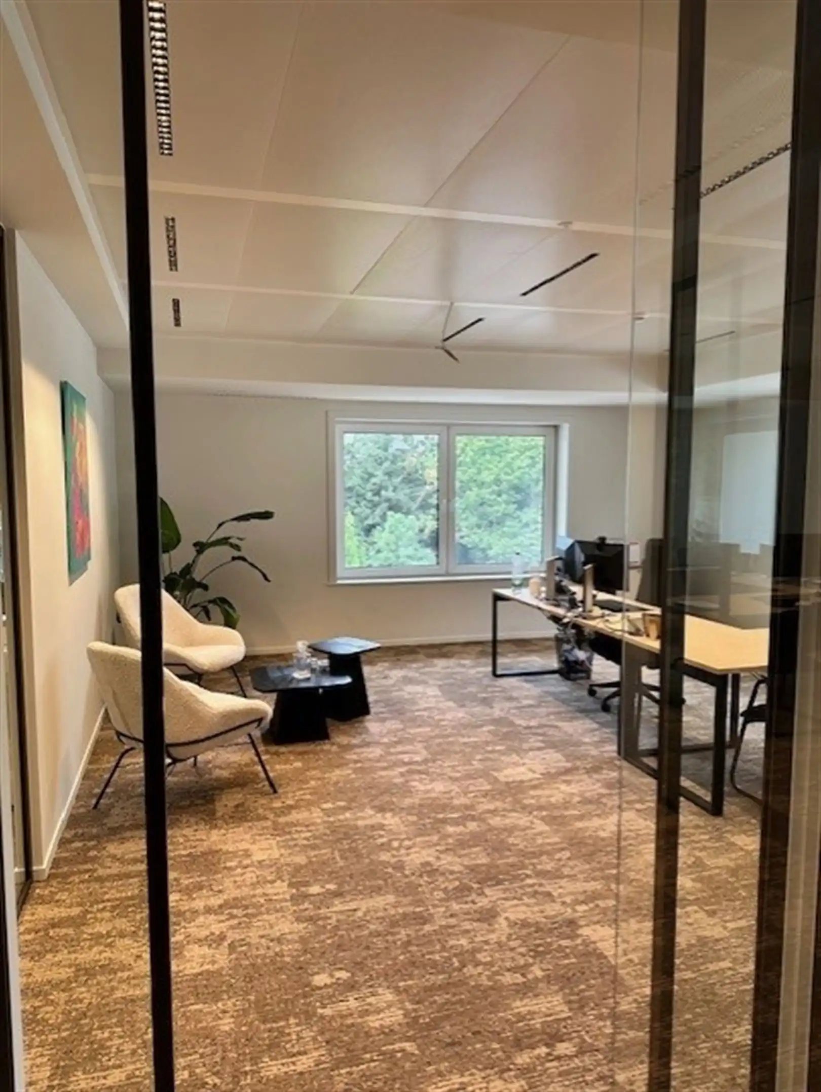 Gerenoveerde kantoren langs de Kortrijksesteenweg foto 12