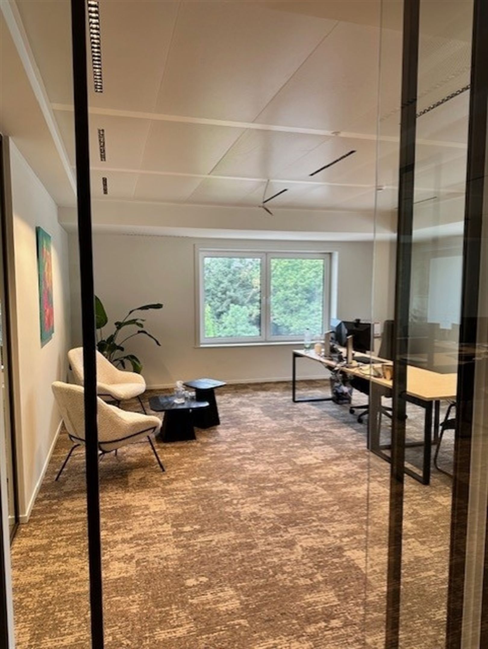 Kantoorgebouw foto 12
