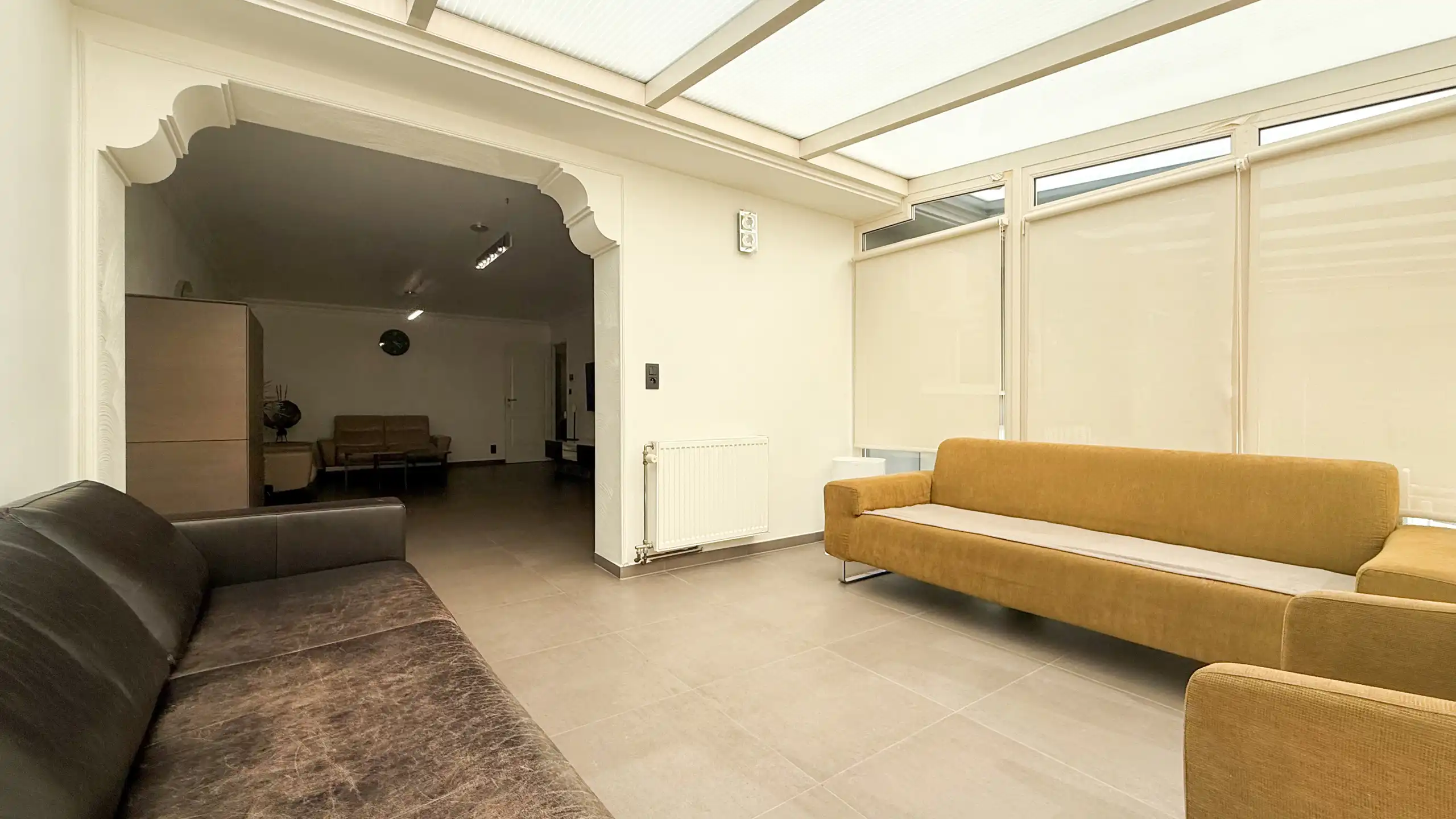 Ruime gezinswoning met 3 slaapkamers en fraaie veranda! foto 11