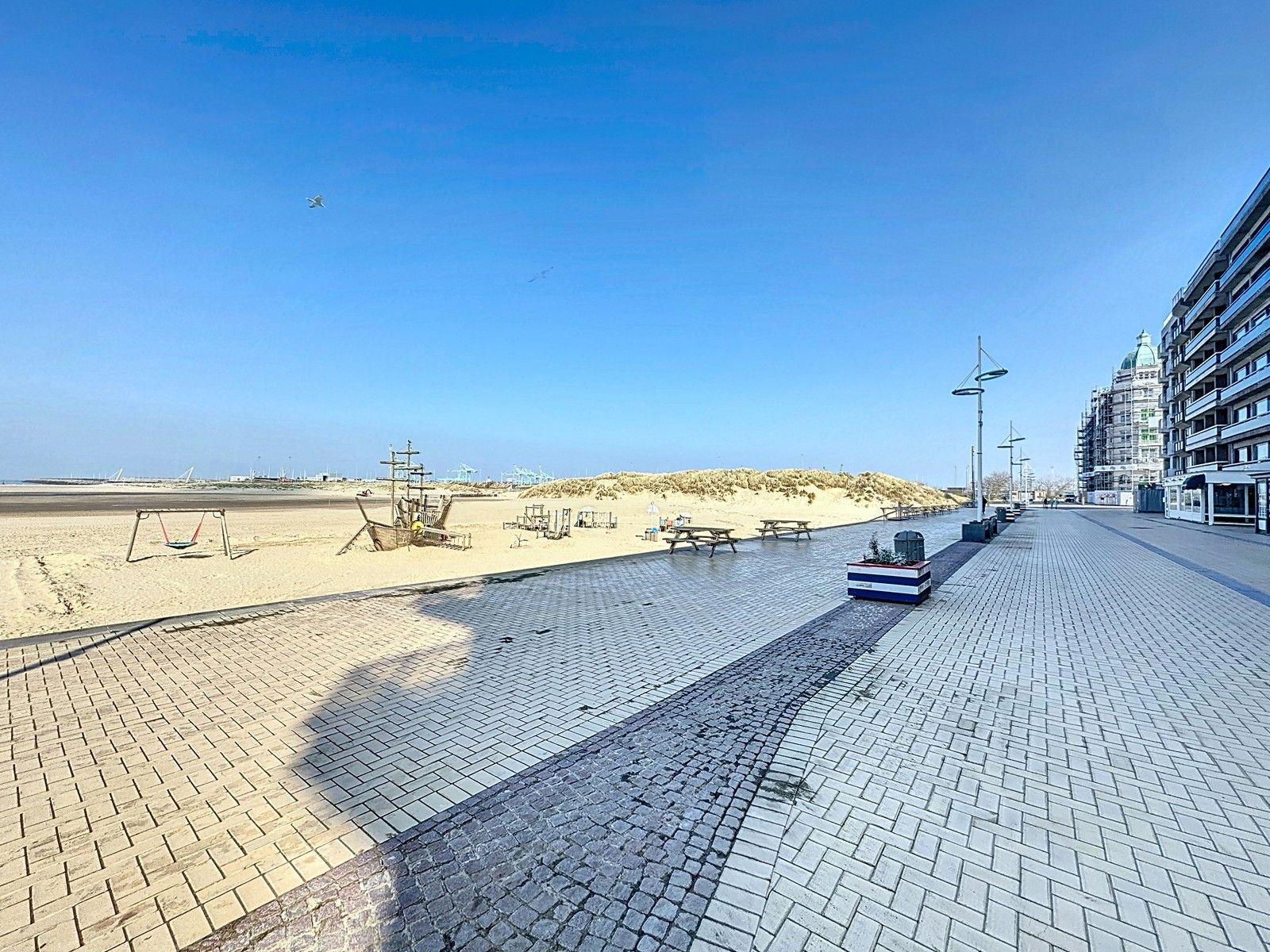 Uniek & exclusief aanbod: instapklaar (zo goed als nieuw) HANDELSPAND, inclusief de VOLLEDIGE inboedel TE HUUR op de zeedijk te Zeebrugge! foto 23