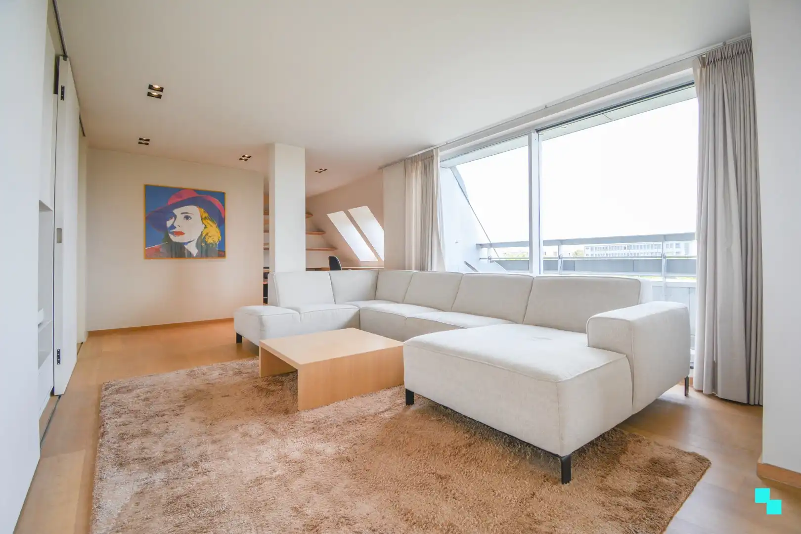 UItzonderlijk ruim appartement aan het water te Roeselare! foto 4