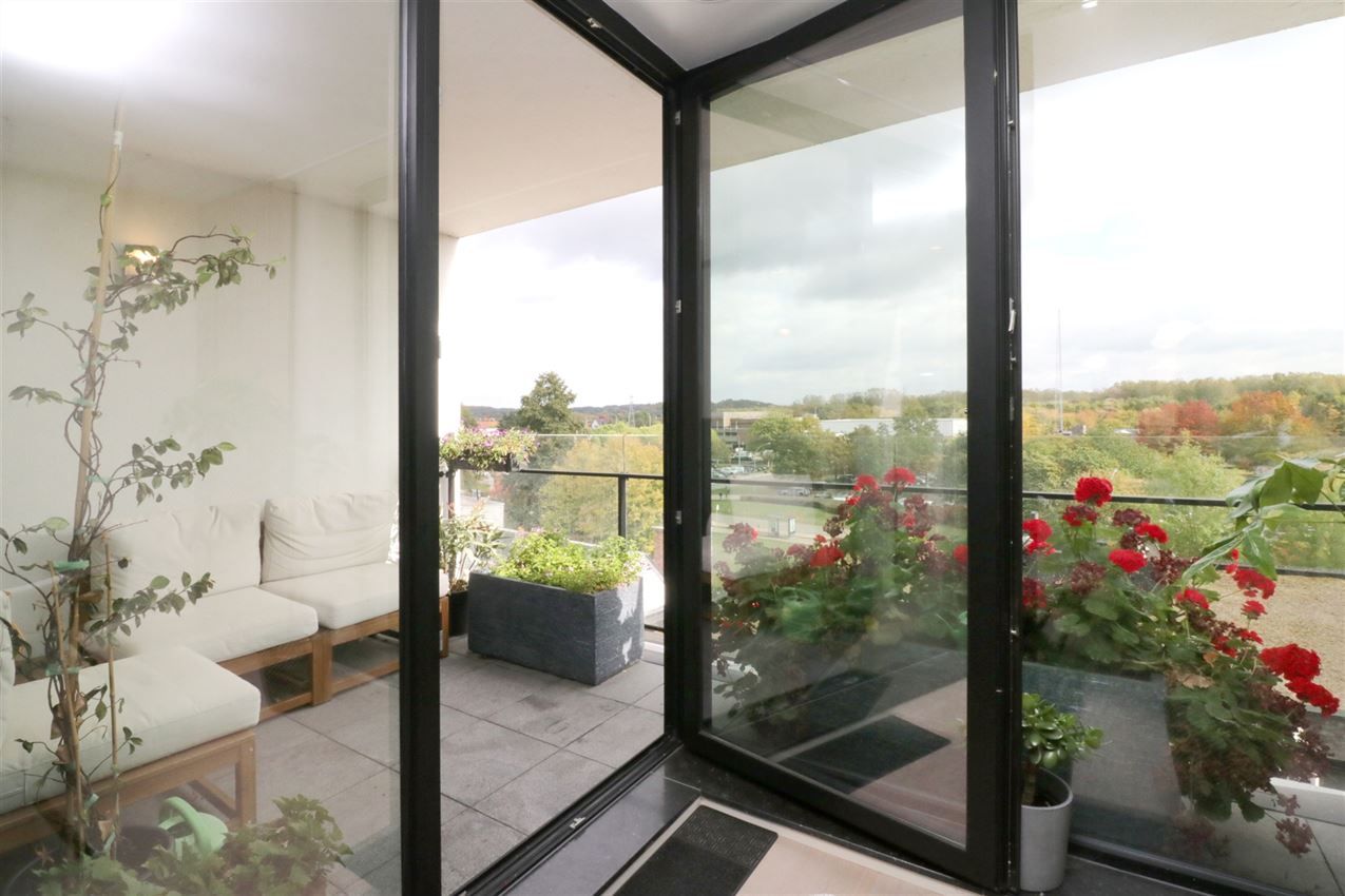 Duplex met 2 slpk., terras en garage temidden centrum foto 13