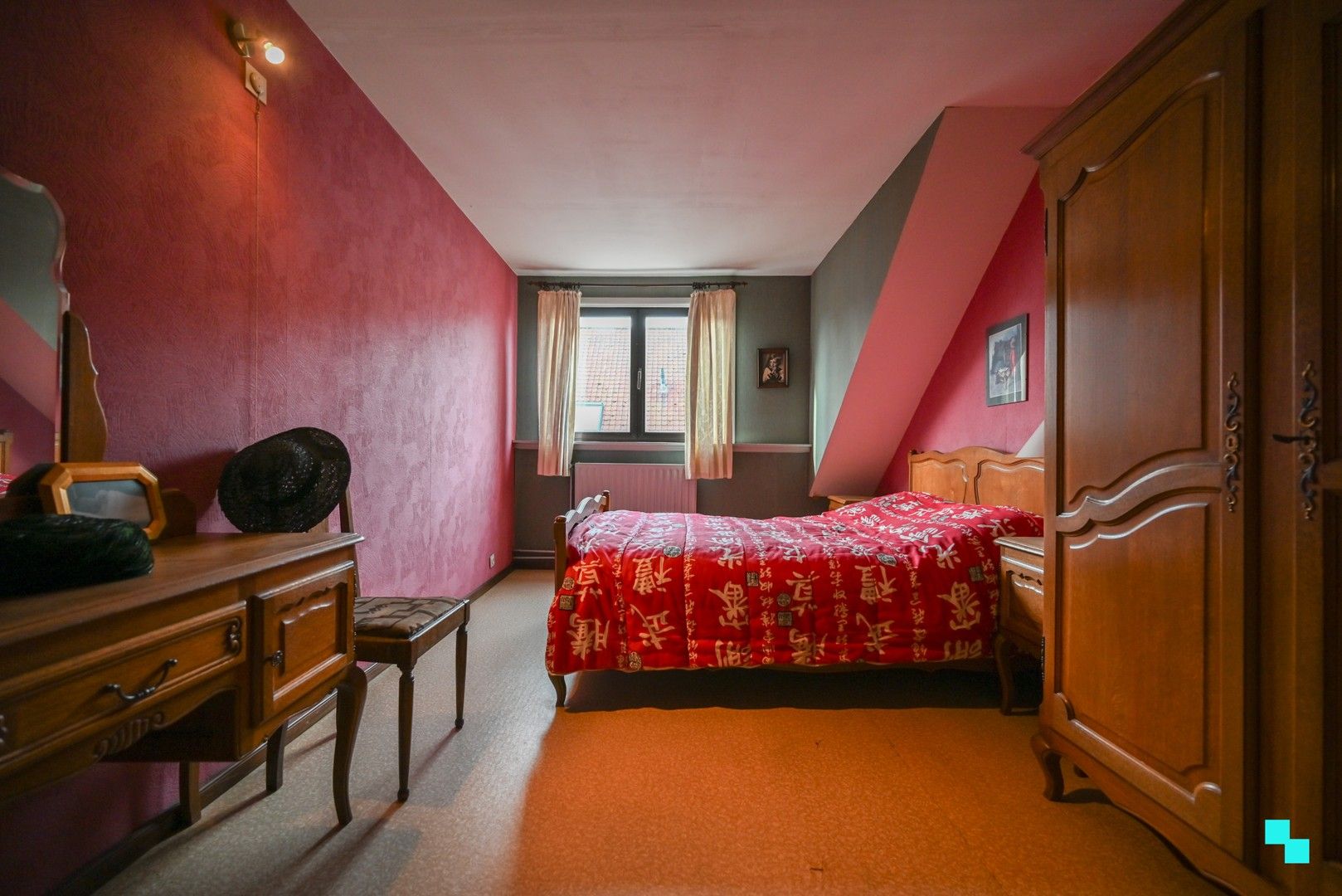 Ruime woonst met tal van mogelijkheden nabij centrum Izegem foto 27