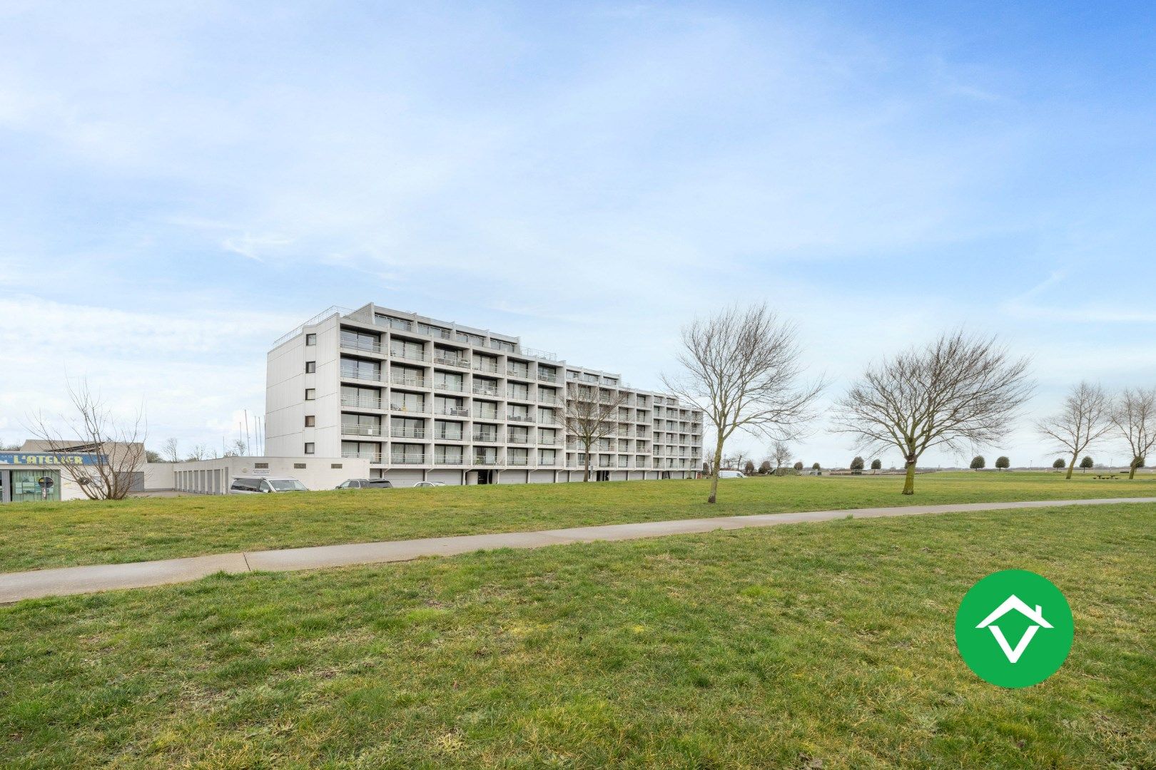 Instapklaar appartement met 2 slaapkamers en grote garage te Nieuwpoort foto 20