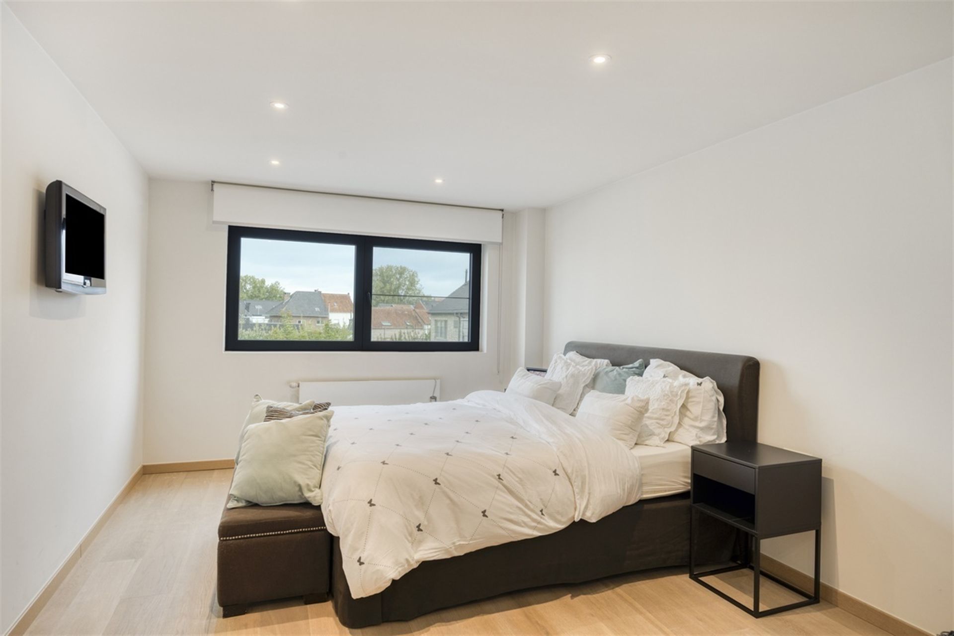 VERKOCHT BINNEN DE WEEK !!!!!    3-slaapkamerwoning in hartje Liedekerk foto 16
