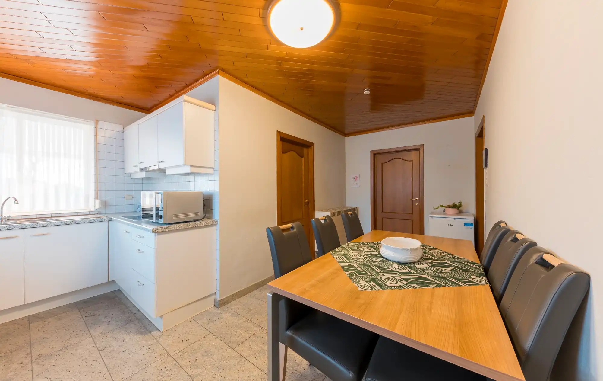 TE KOOP: Renovatiewoning met 5 slk en/of beroep aan huis op toplocatie in Gruitrode foto 6