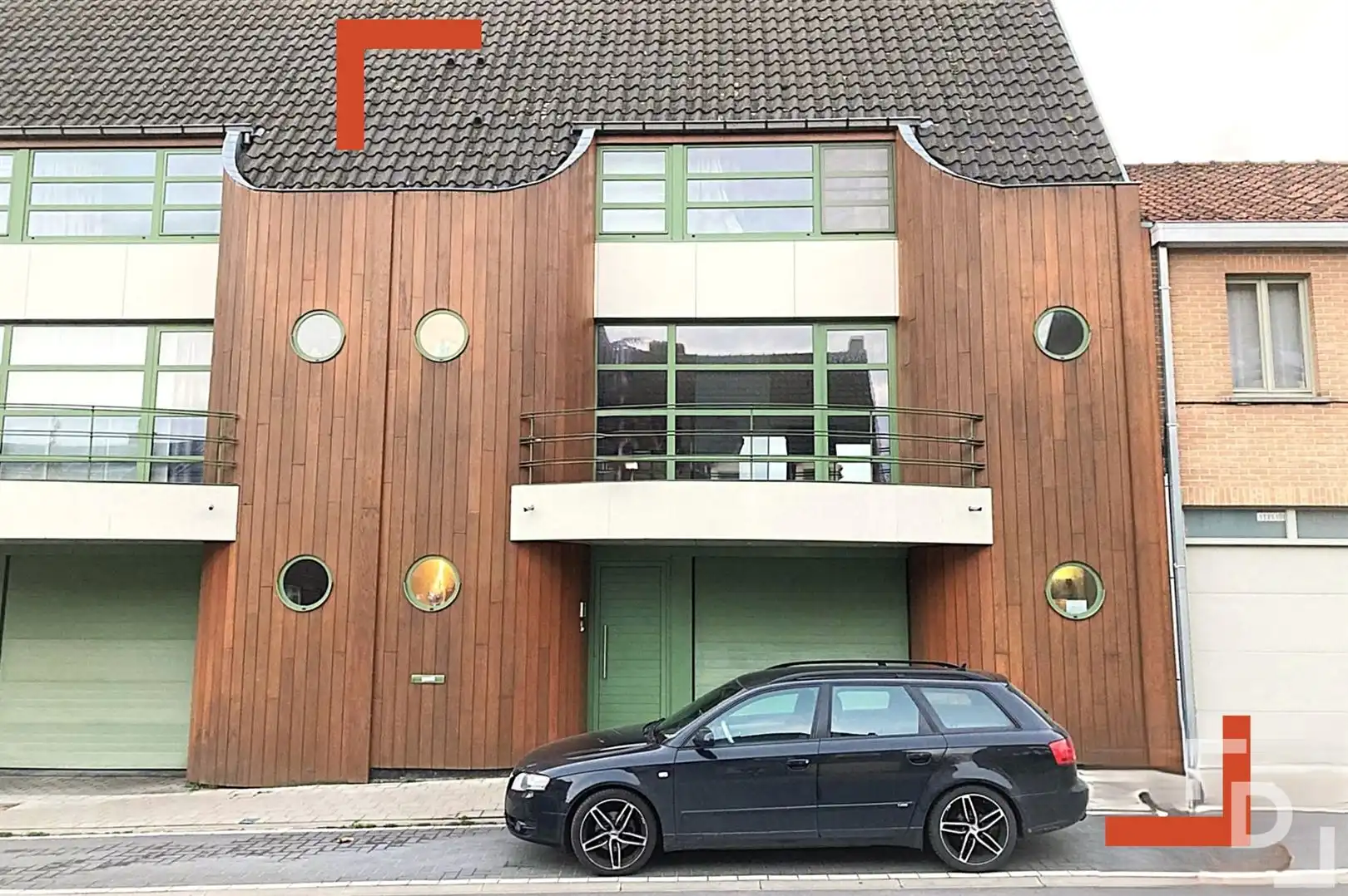 Ruime bel-etage met tuin en 3 slaapkamers. foto {{pictureIndex}}