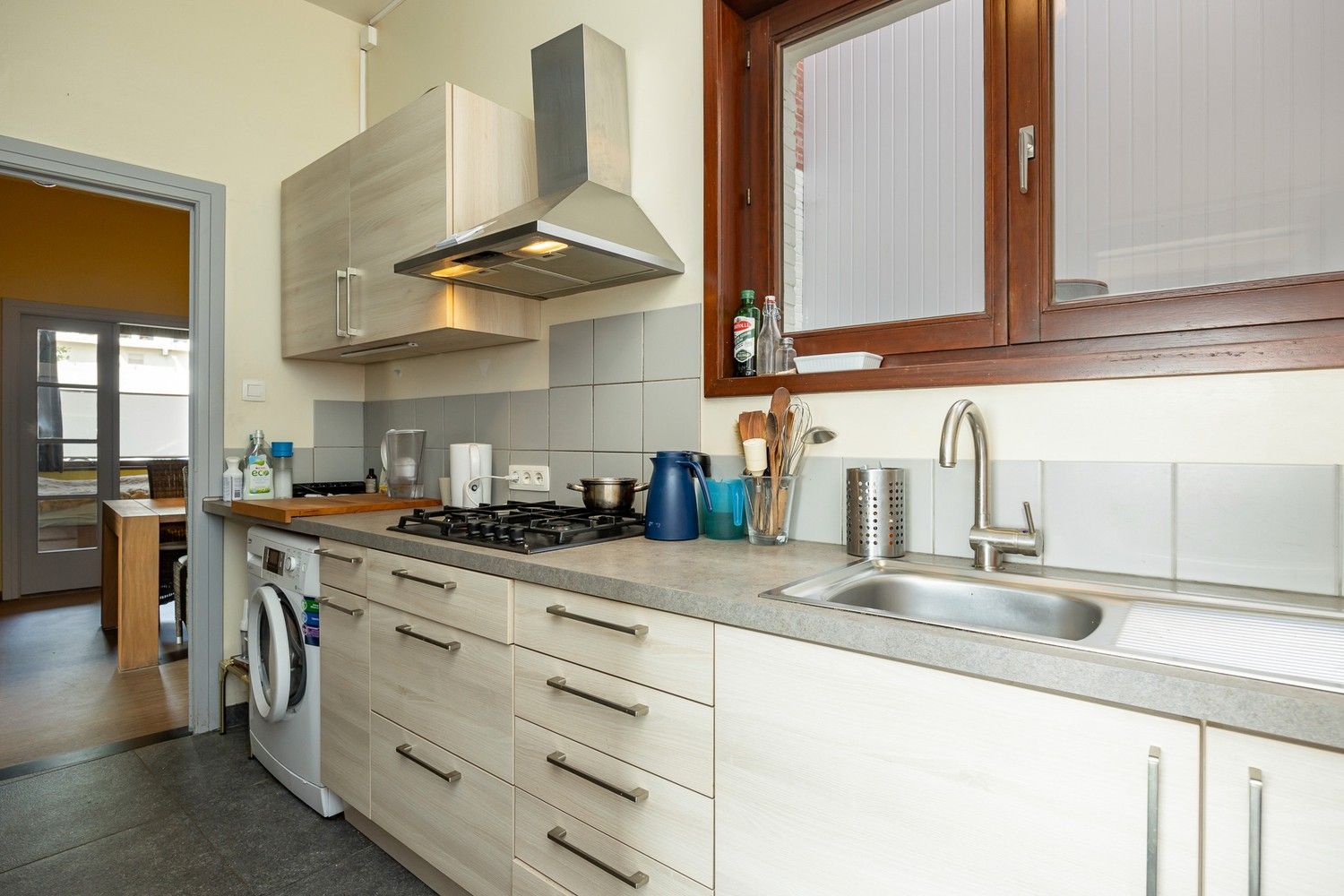 Kleinschalig opbrengsteigendom met 3 ruime appartementen op toplocatie foto 8
