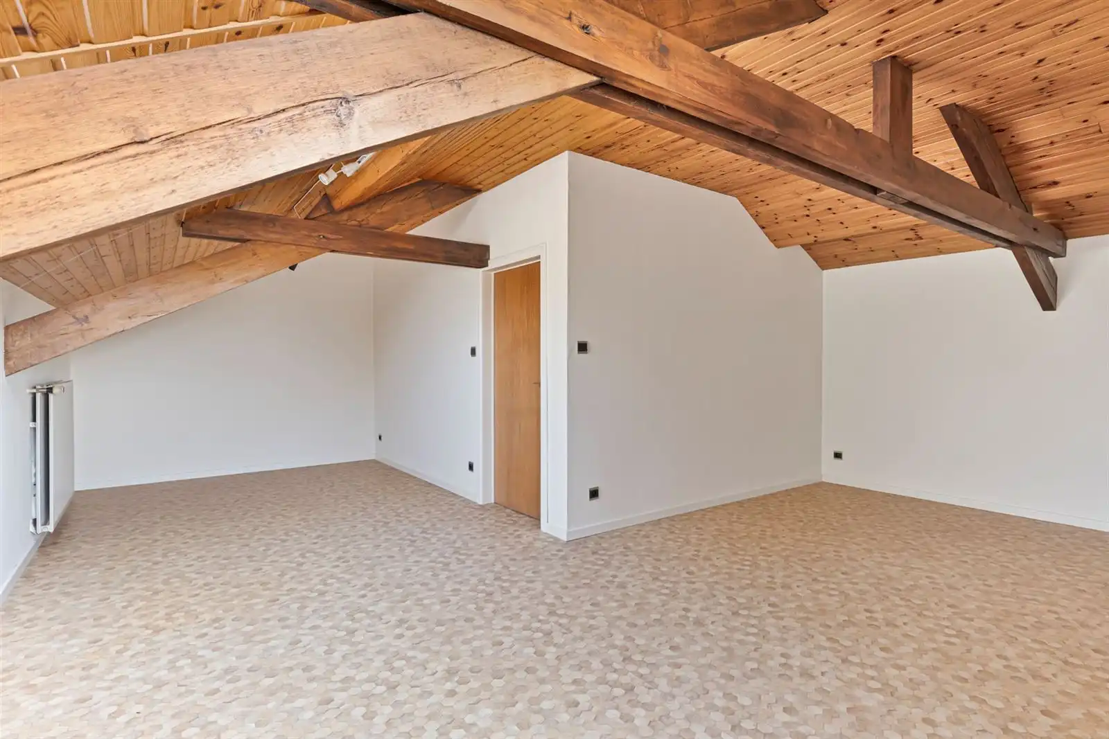 Gerenoveerde villa (450m²) met 4 à 5 slaapkamers op 17a 05ca foto 22