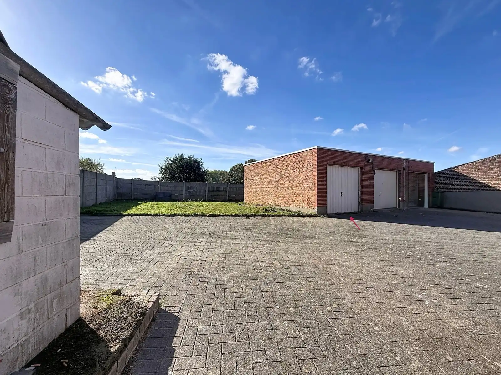 Gezinswoning met 2 SLPK, Tuin én Garage! foto 16