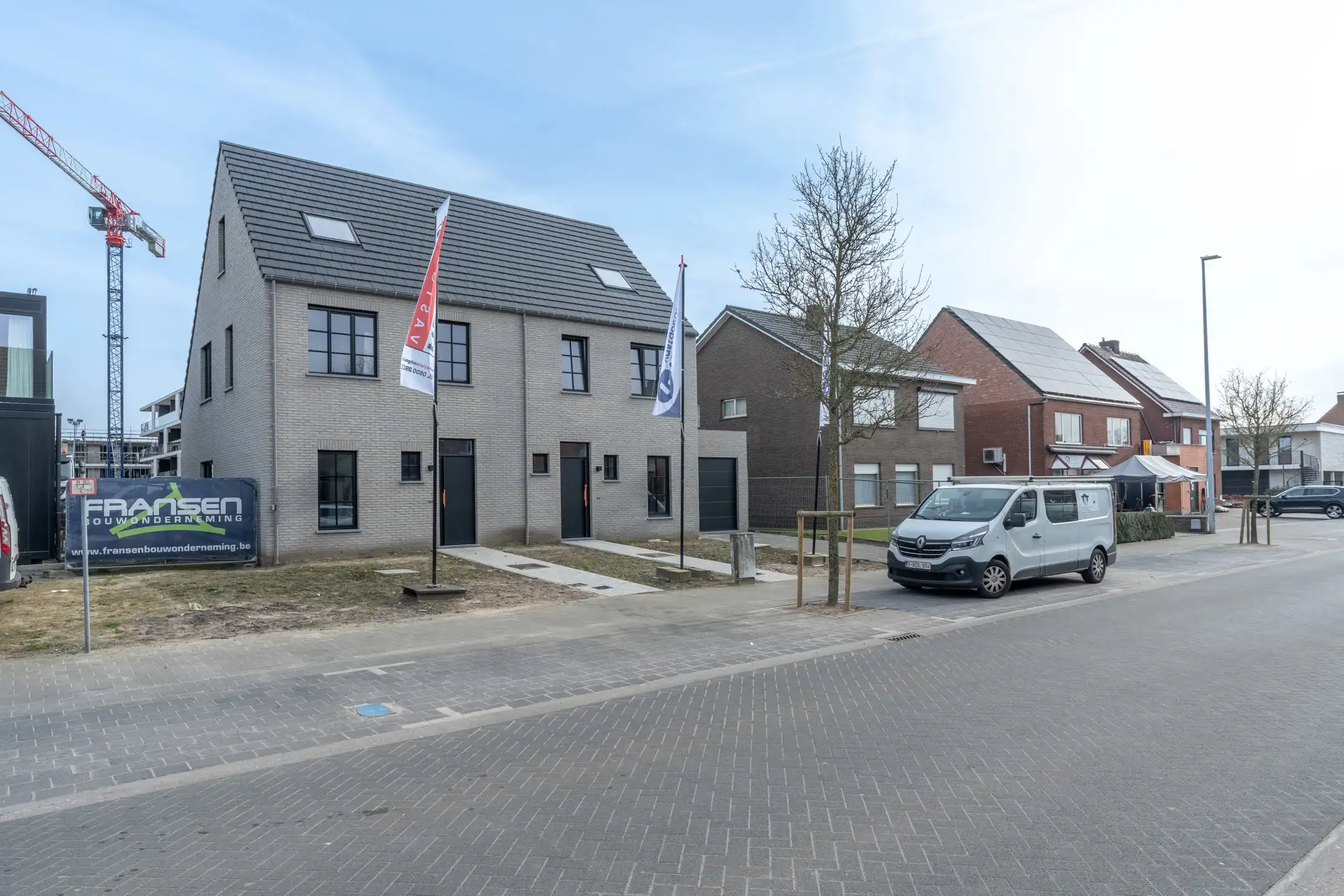 Ruime energiezuinige nieuwbouwwoning met 5 slaapkamers foto 2