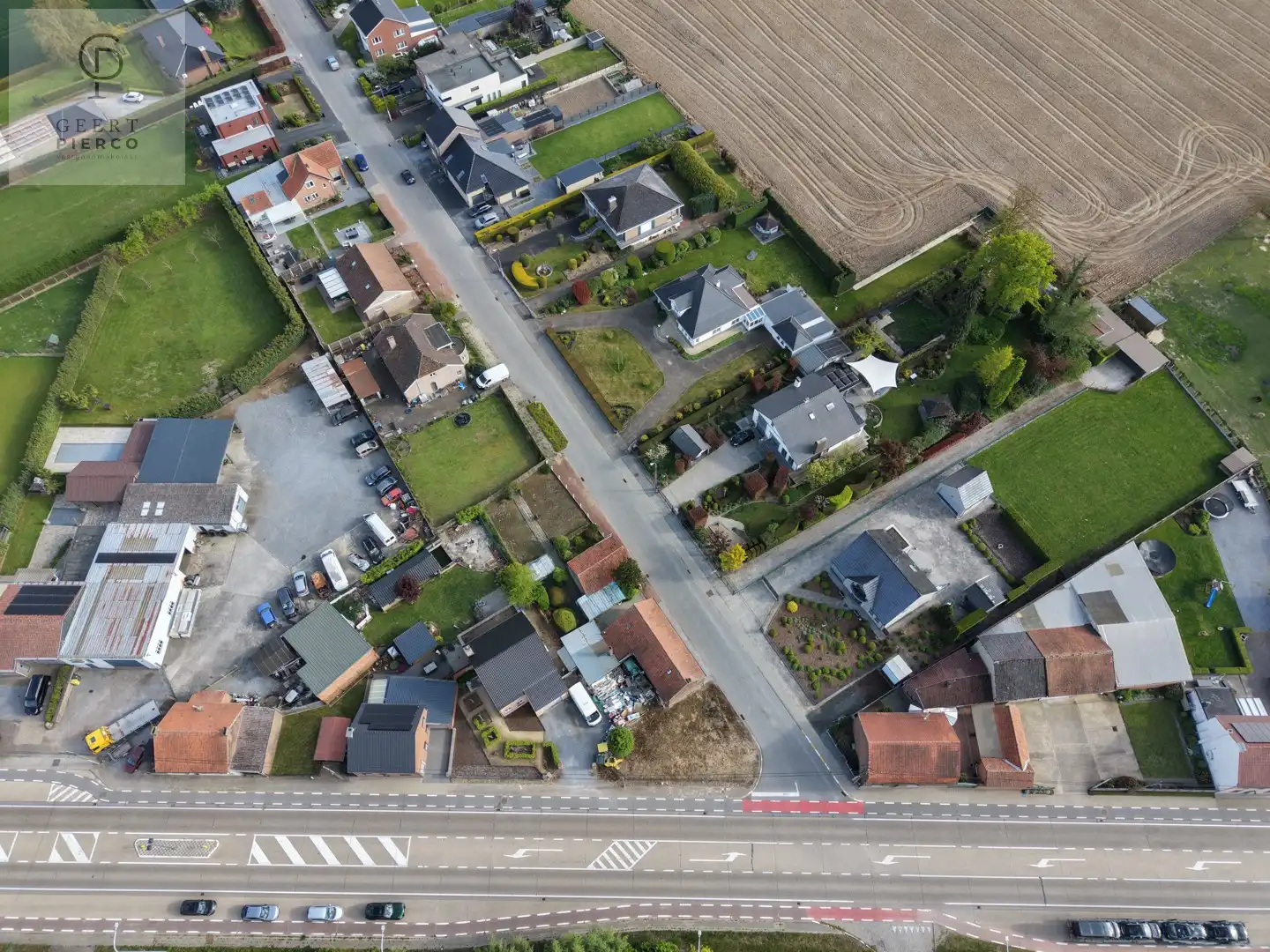 Knappe woonst op toplocatie foto 47