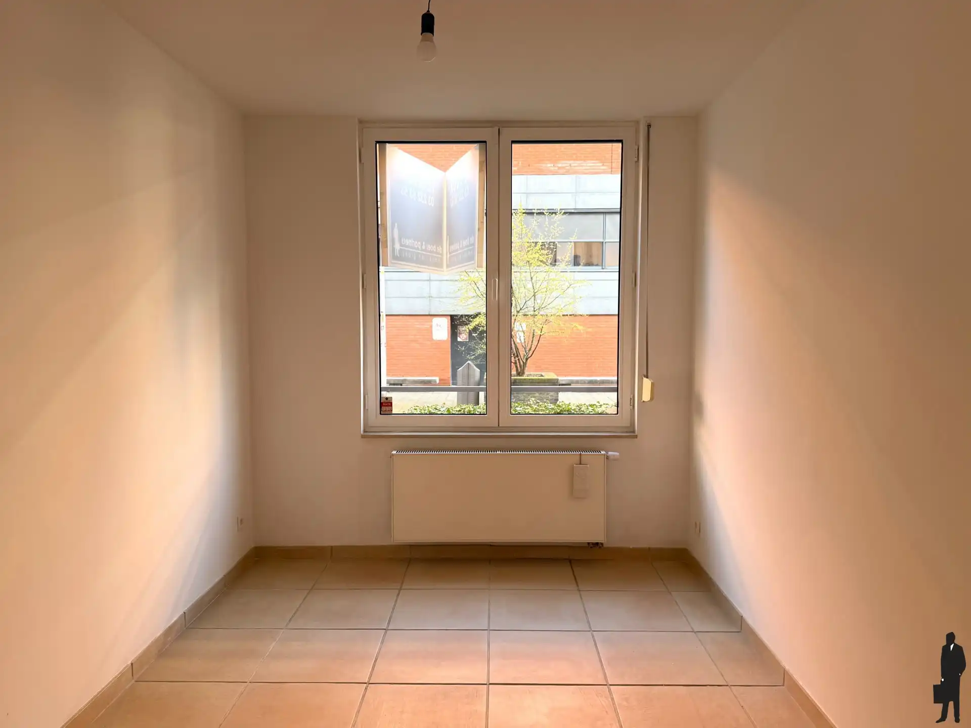 Lichtrijk gelijkvloers appartement met ruim terras foto 8