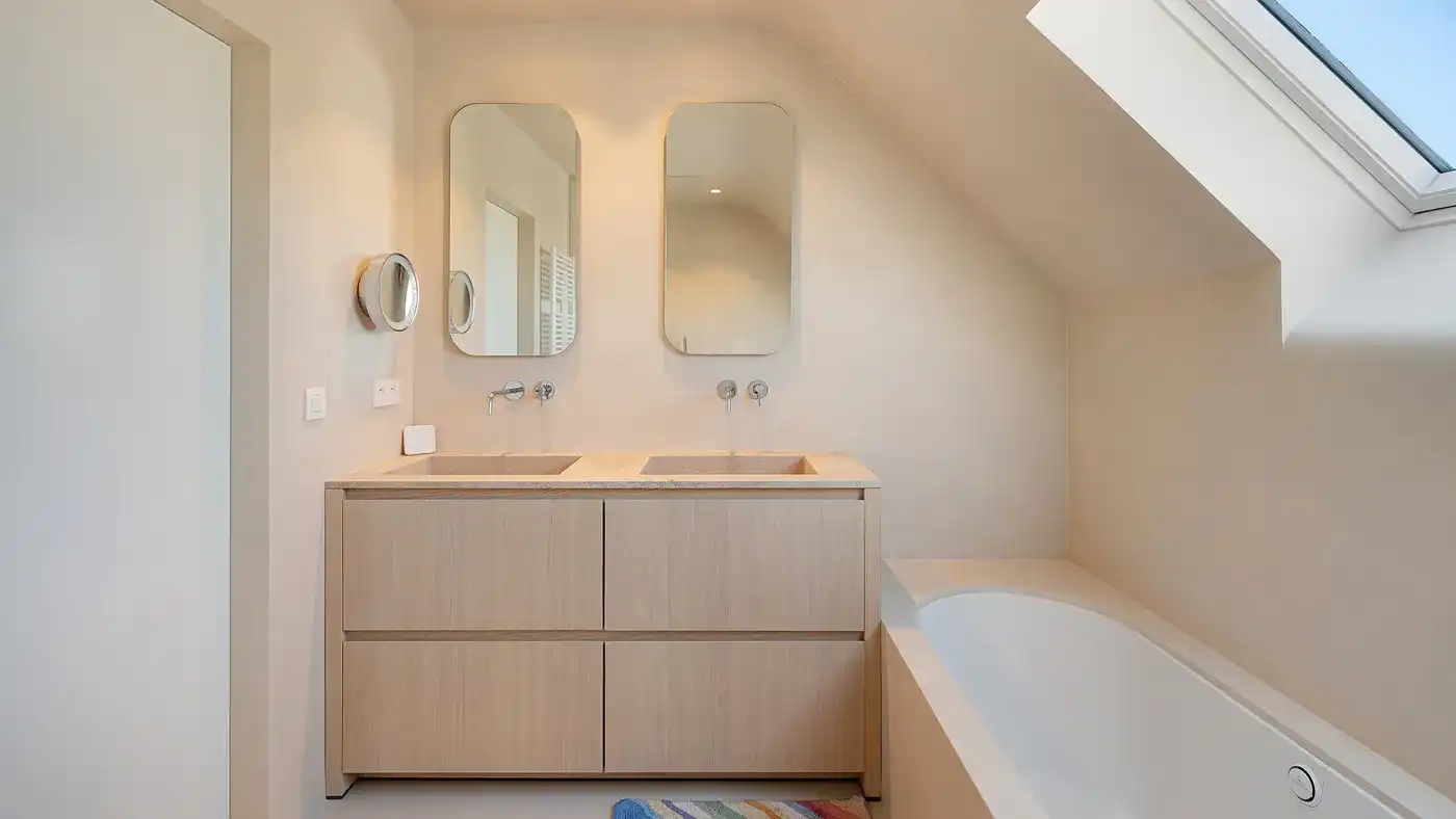 Volledig en zeer kwalitatief gerenoveerde villa op een ruim zuid-west gericht perceel foto 19