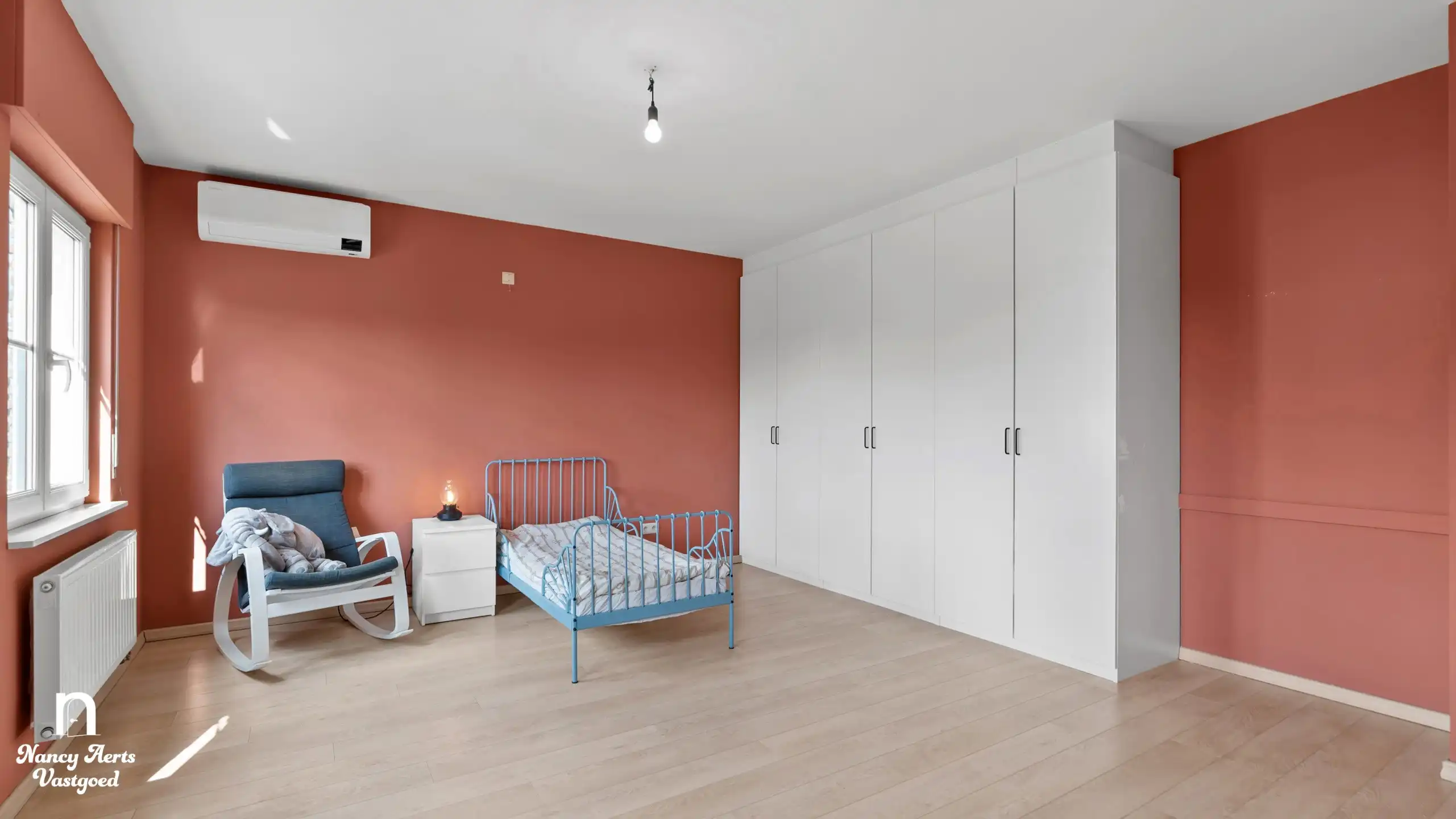 Verrassend ruime woning met aparte studio op rustige locatie foto 37