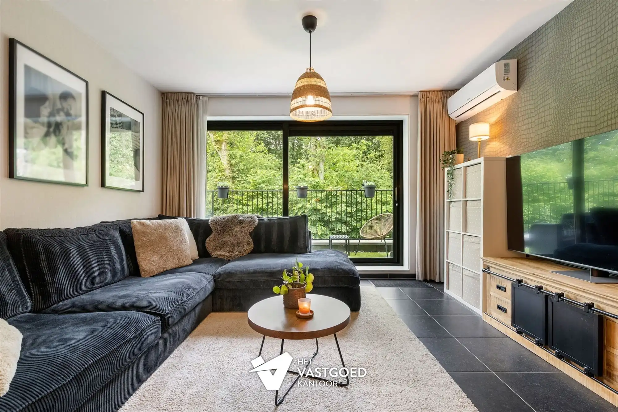 GEZELLIG APPARTEMENT MET 2 SLAAPKAMERS, RUIM TERRAS EN OVERDEKTE AUTOSTAANPLAATS TE BERINGEN foto 4