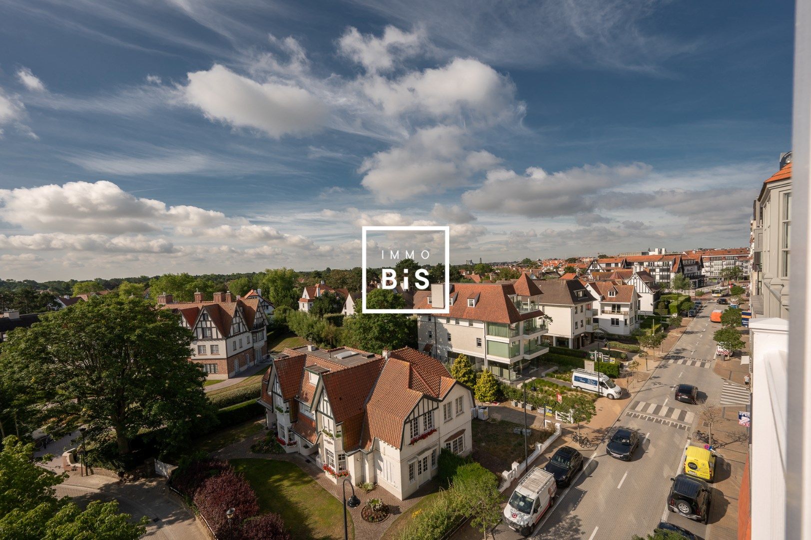 Uitzonderlijk prachtig gemeubeld appartement op de Kustlaan nabij het Albertplein foto 8