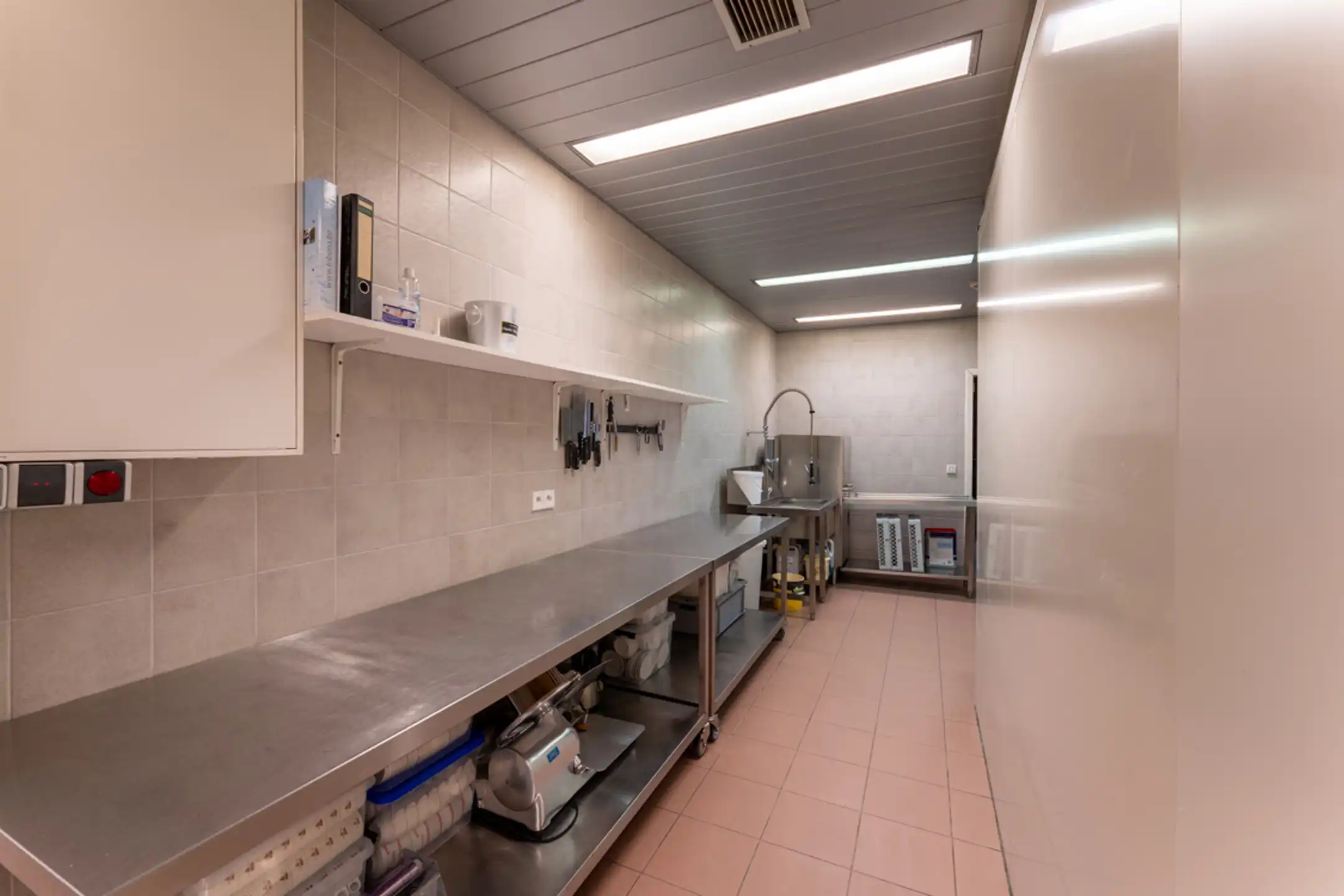 Zeer rendabele feestzaal met café en woonst foto 18
