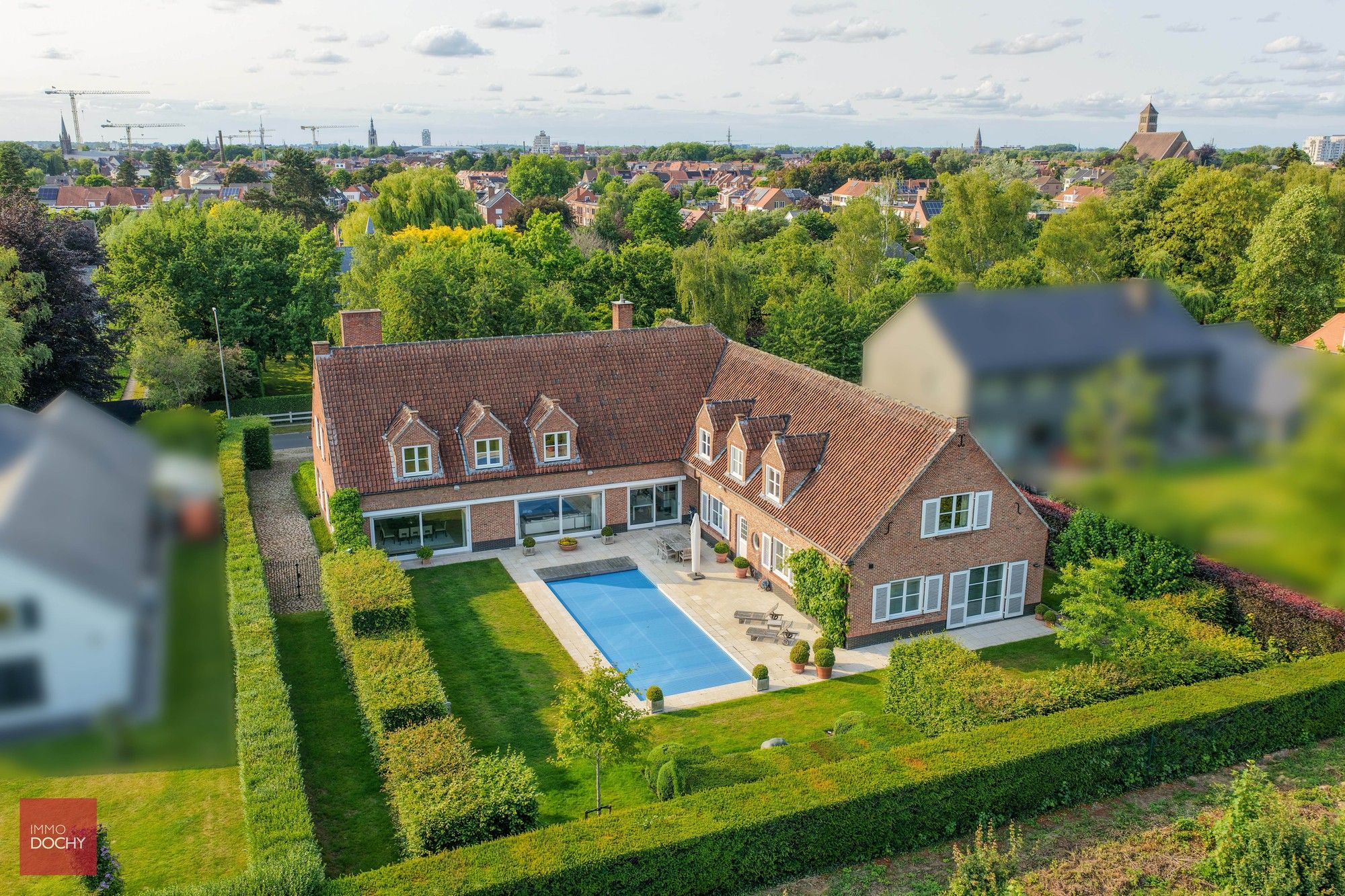 Ruime villa met zwembad en praktijkmogelijkheden foto 22
