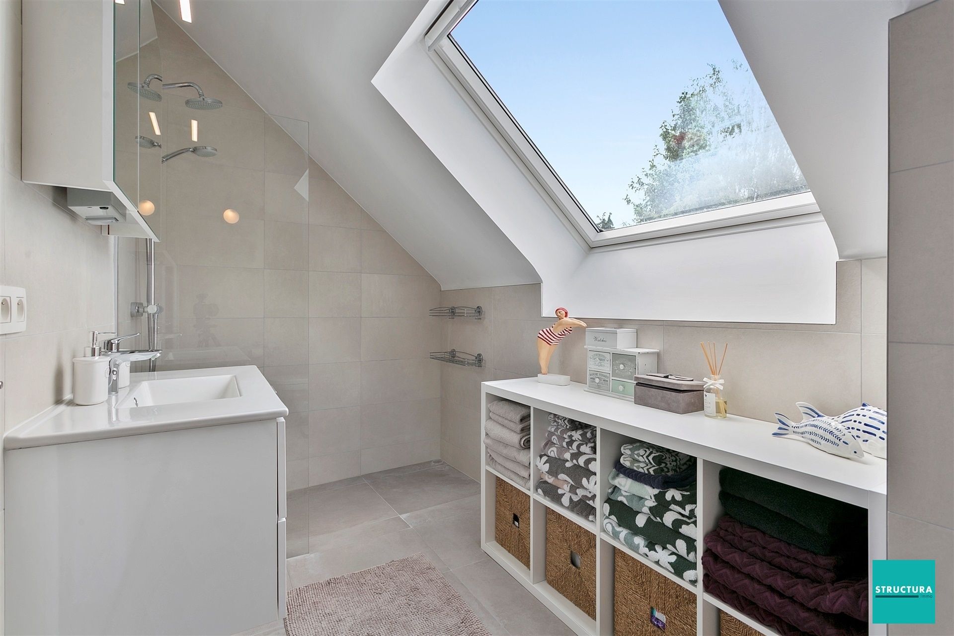  BEZOEKEN VOLZET:     Gerenoveerde twee slaapkamer woning in de dorpskern van Ossel foto 8