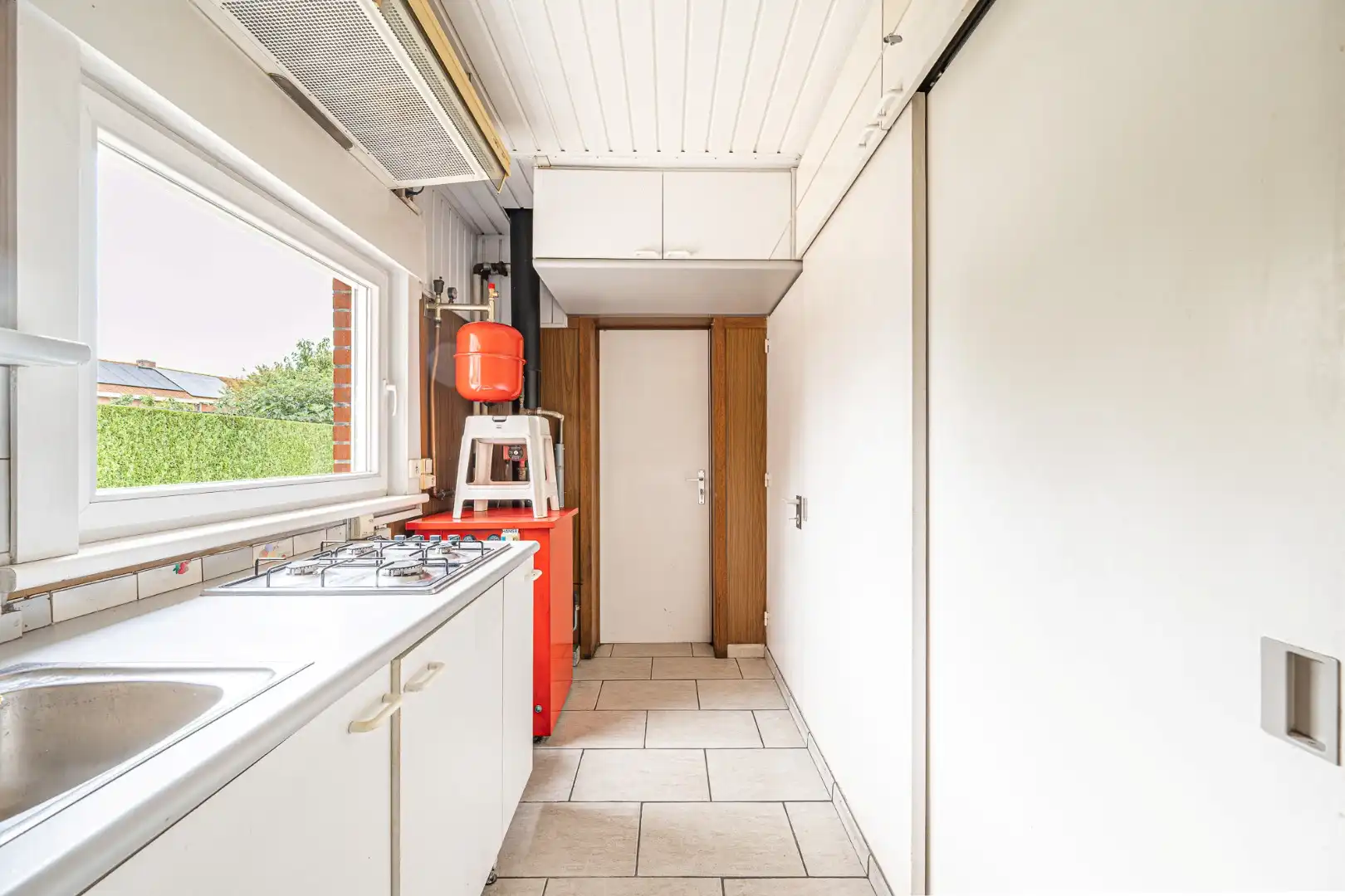 Ruime woning met 3 slaapkamers, garage en zonnige tuin in Geluwe foto 15