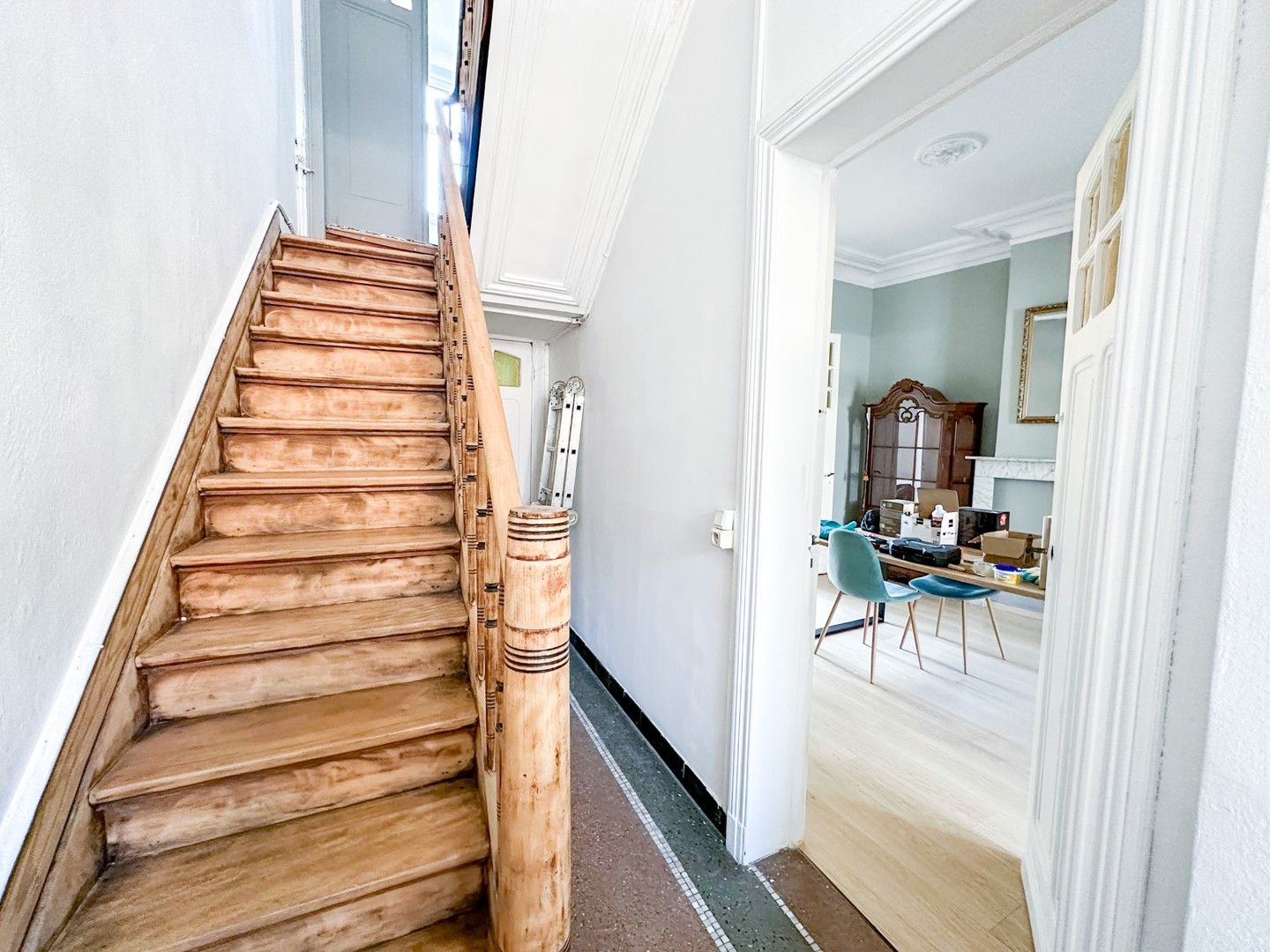 Authentieke woning in het centrum van Zomergem met ruime zonnige tuin foto 3