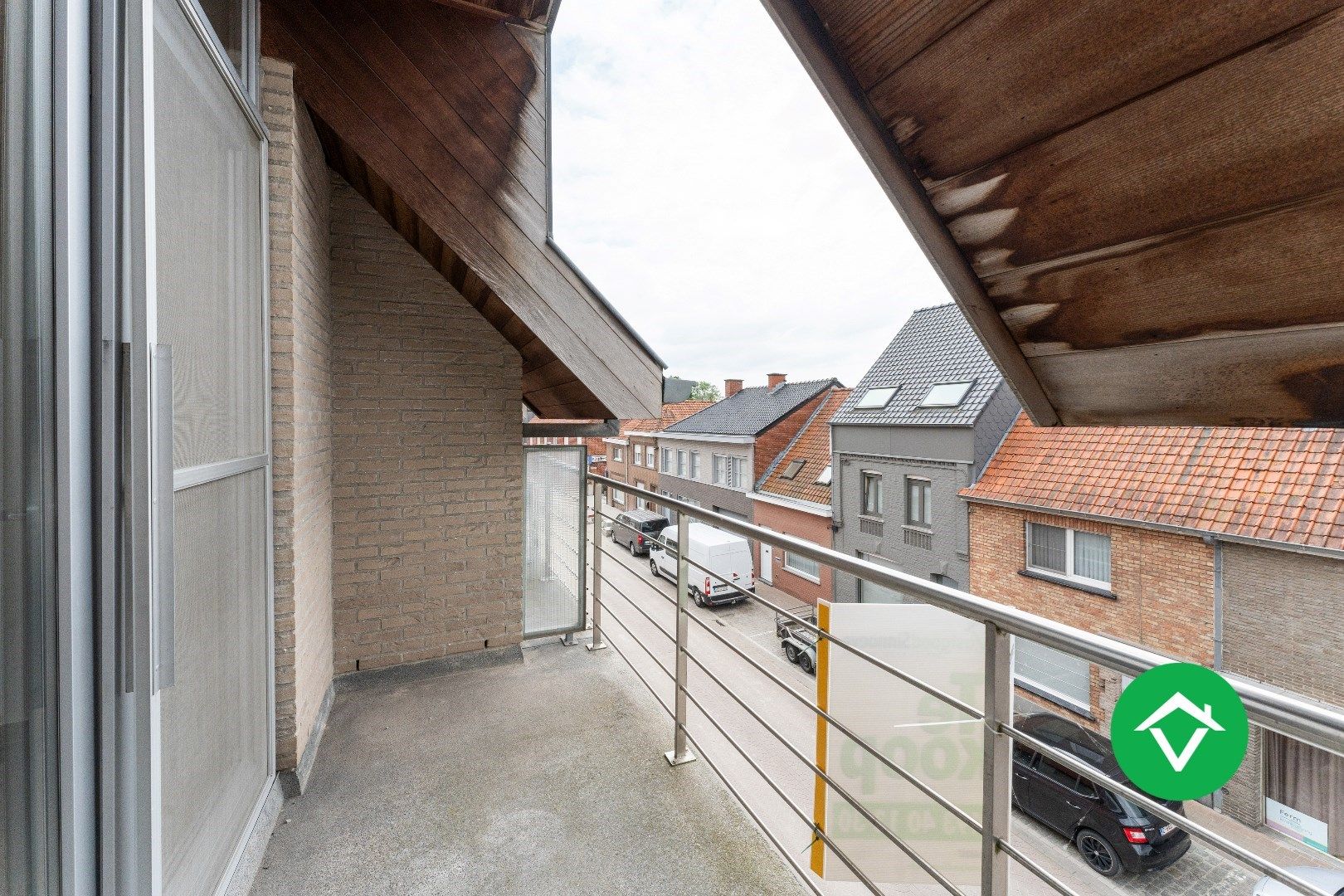 Appartement met twee slaapkamers, terras en garage te Gits foto 16