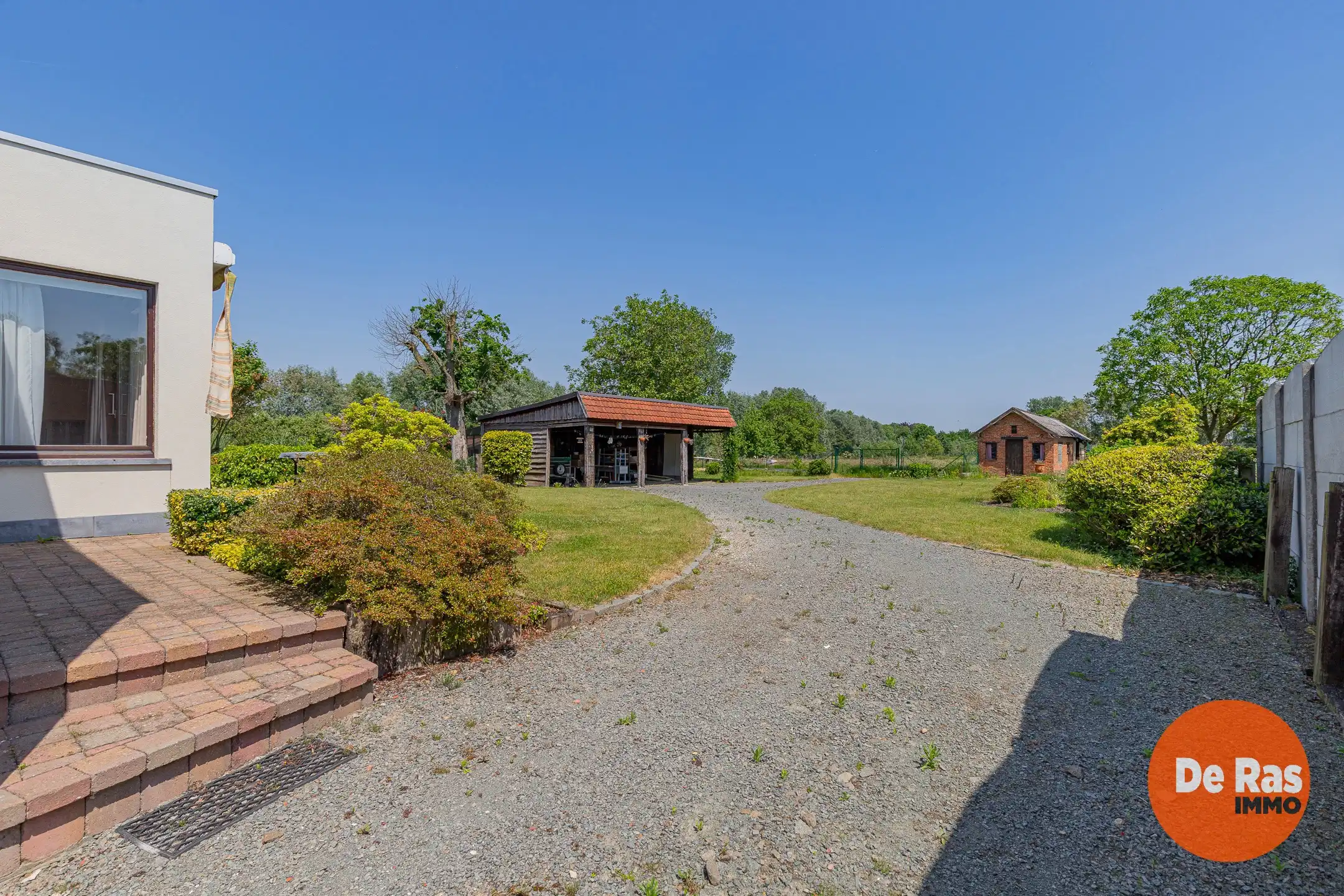 HILLEGEM -Architectenwoning met 3 slp/garage en weide op 48a foto 4