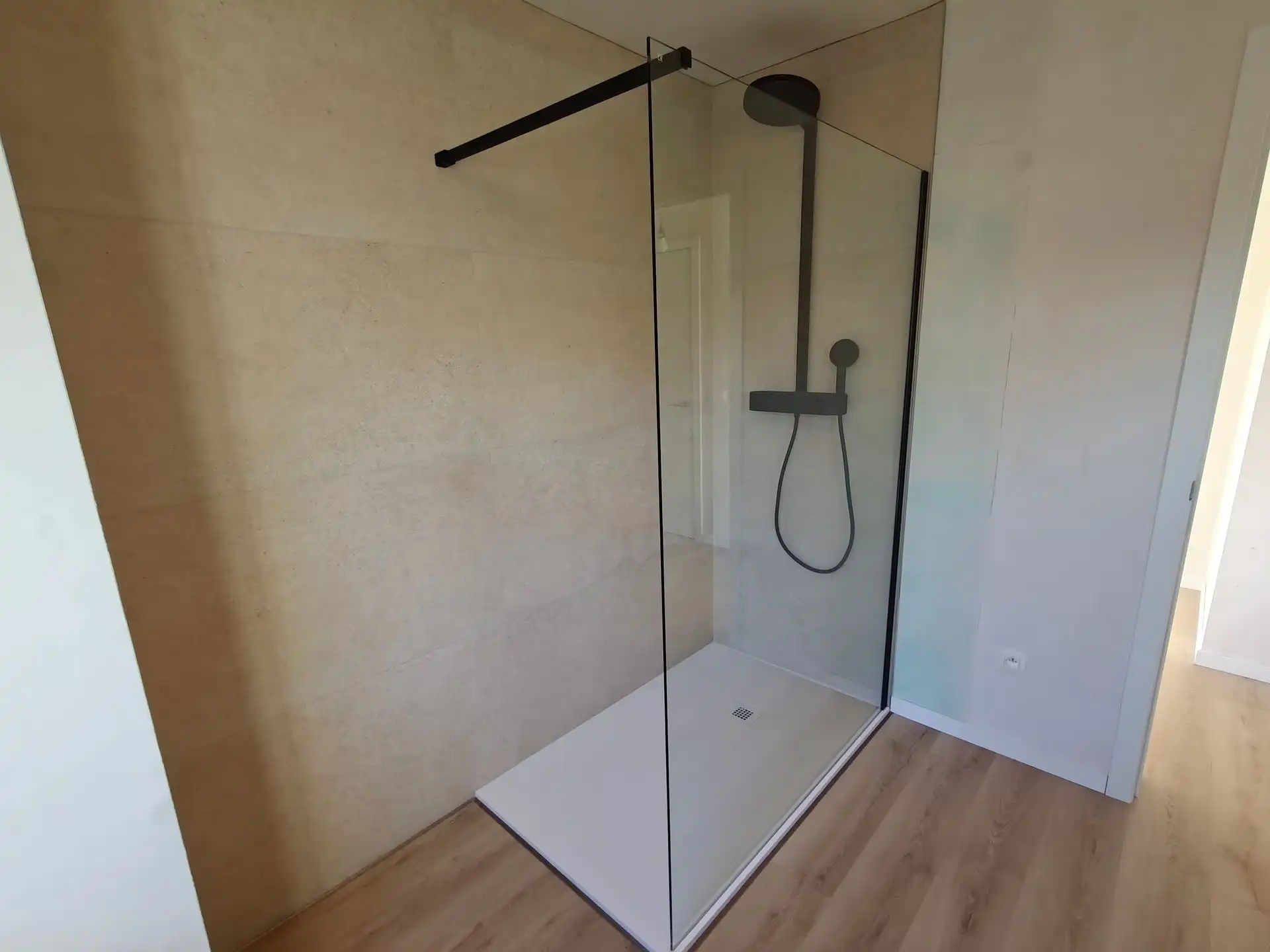 Nieuwbouwwoning met 3 slaapkamers en tuin foto 17