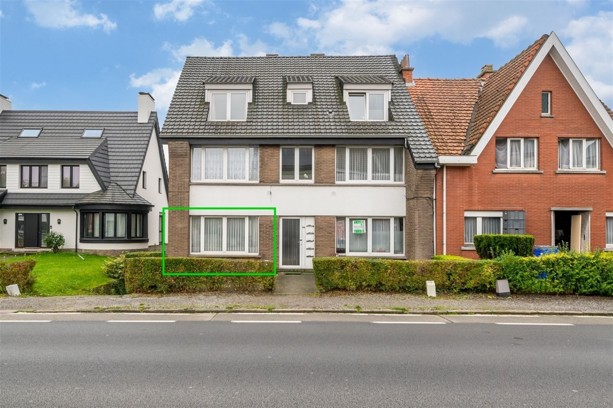 Opbrengsteigendom bestaande uit vijf appartementen en drie garages te Aalst foto 3