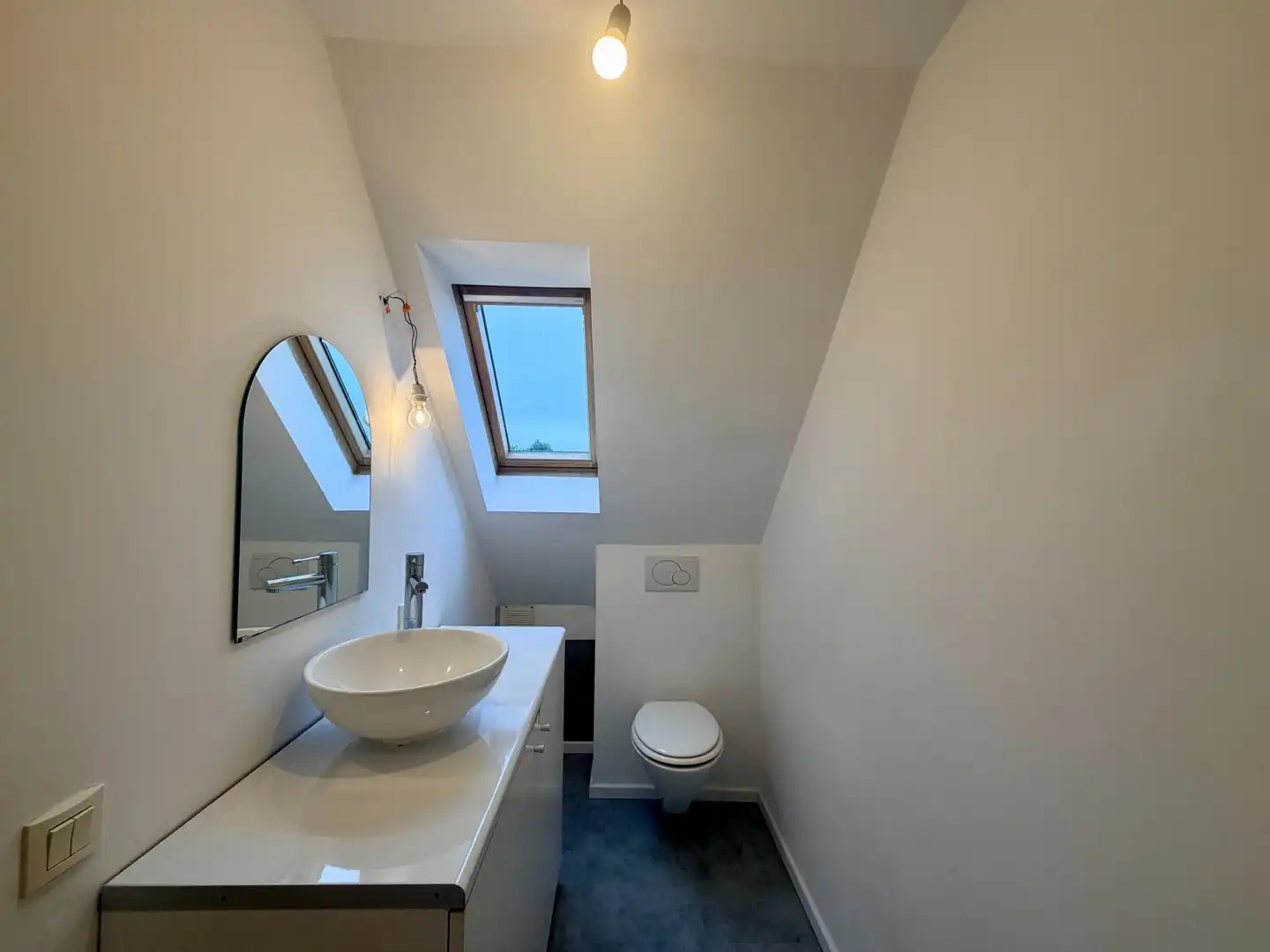 Instapklaar duplex-appartement met 2 slaapkamers & zonnig terras in Moorslede! foto 12