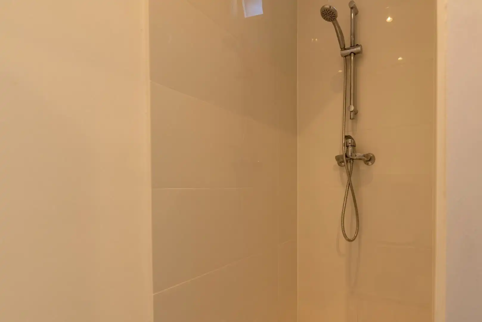 Ruime studentenstudio foto 6