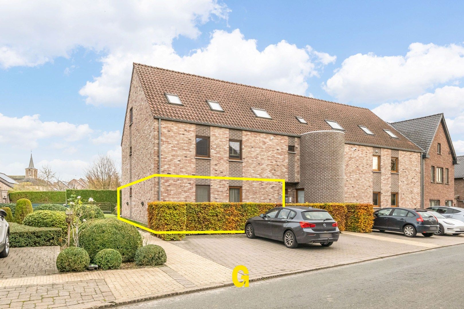 Degelijk (rolstoelvriendelijk) gelijkvoersappartement met terras uitgevend op de tuin, afsluitbare garage en berging foto 4