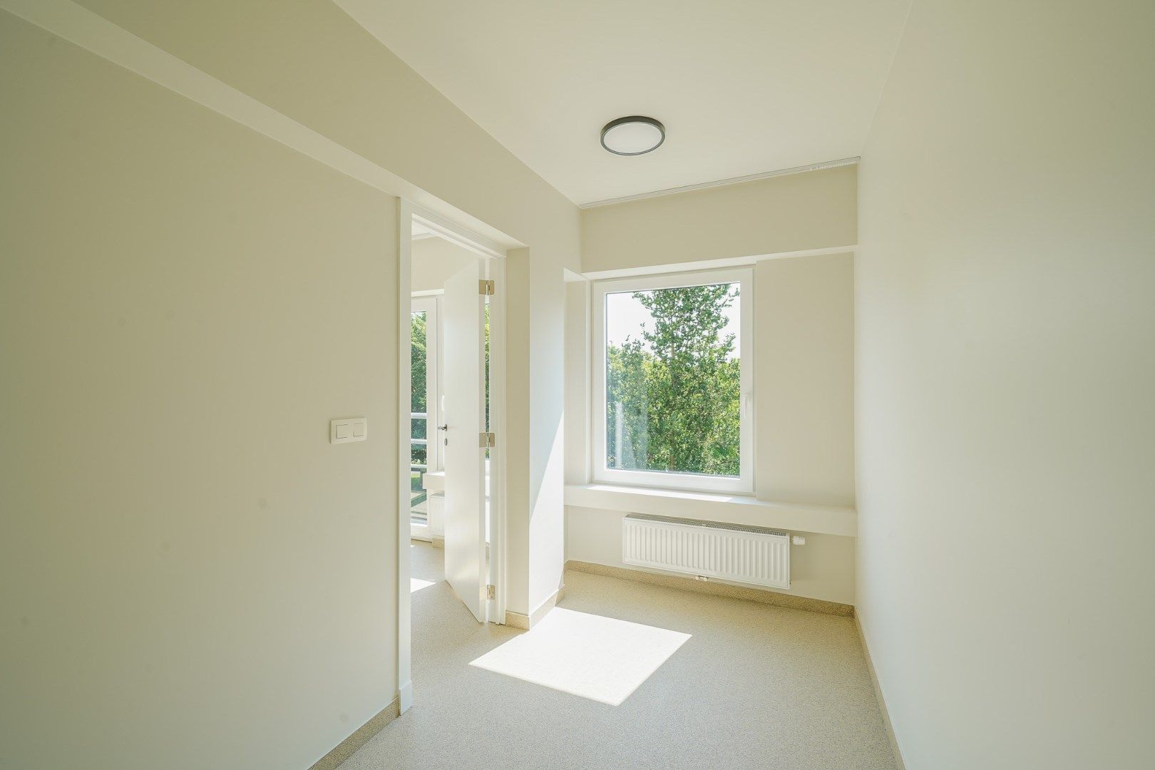 Stijlvol gerenoveerd 2-slaapkamerappartement in Centrum Oostende foto 11