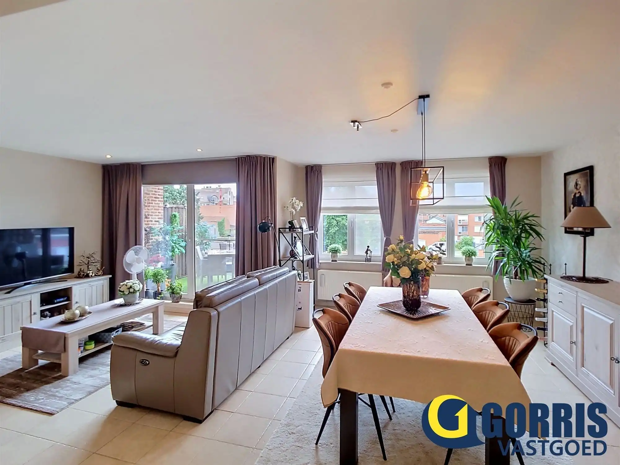 Ruim appartement met 2 slaapkamers in het centrum foto 2