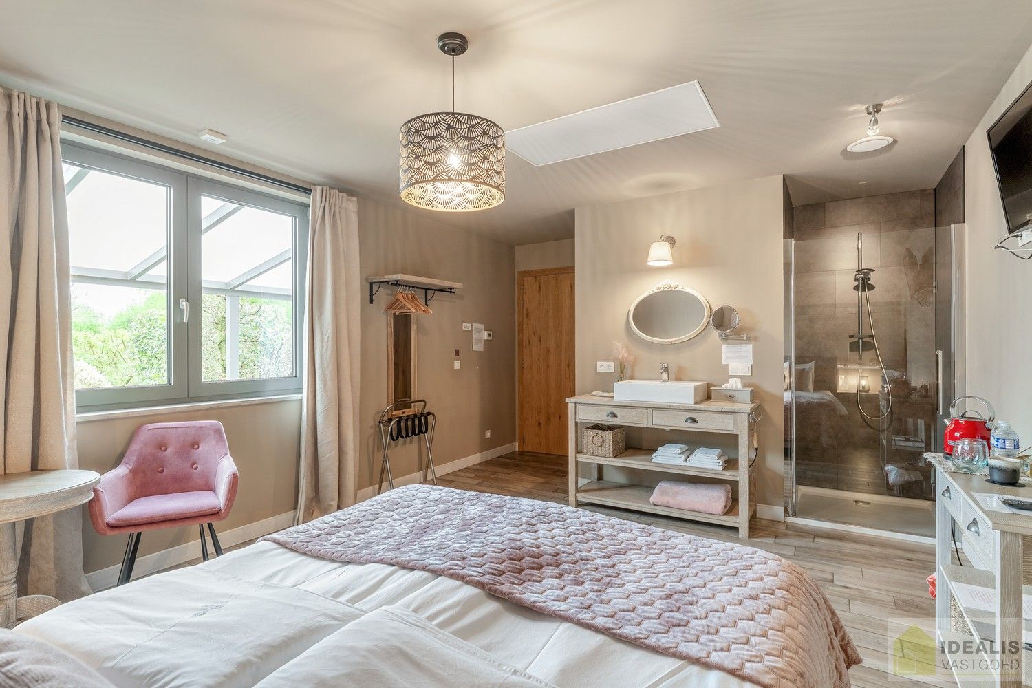 IDEALIS VASTGOED – Prachtige, stijlvolle woning mét B&B-gedeelte, van maar liefst +-315m² foto 24