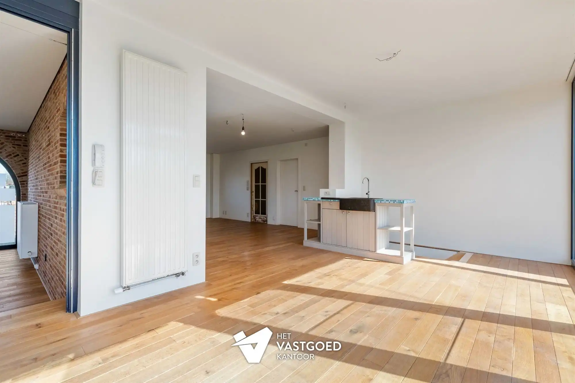 ZEER RUIME WONING MET TAL VAN MOGELIJKHEDEN OP BREED PERCEEL VAN 15 ARE TE KOERSEL foto 4