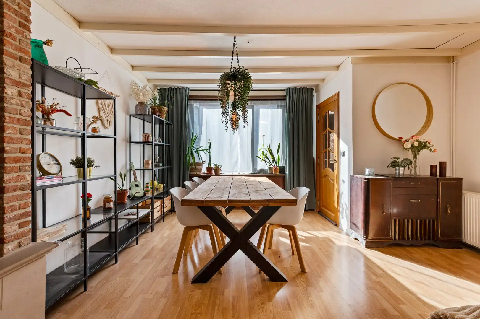 Hoofdfoto van de publicatie: Charmante halfopen woning met 2 slaapkamers in Schoten