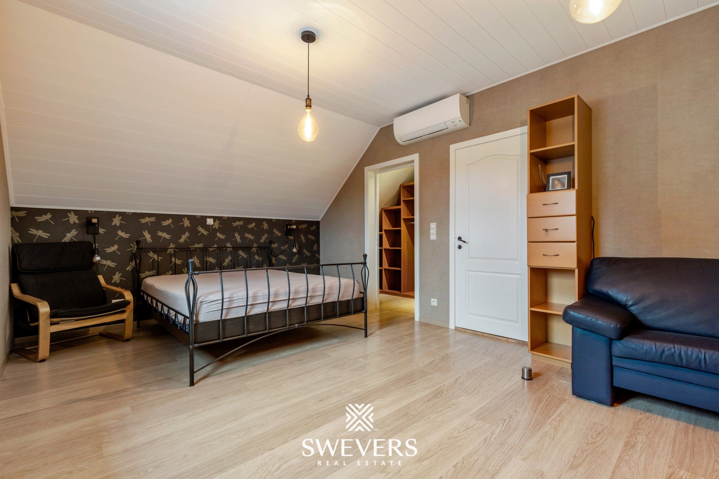 Ruime landelijke woning op 13 are 36 ca in Koersel.  foto 15