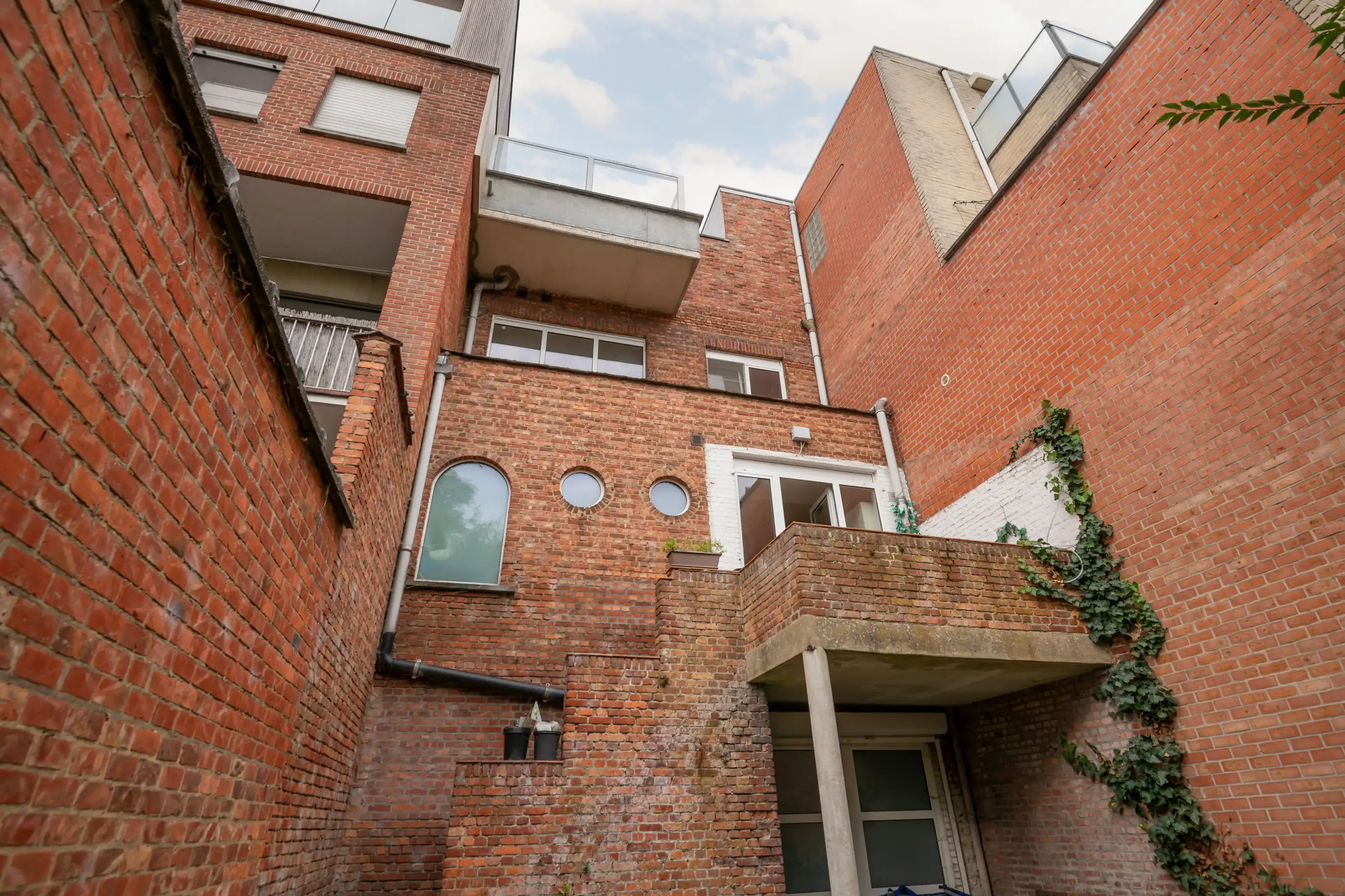 Karaktervolle renovatiewoning aan het water in Mechelen, met zonnig balkon en privétuin nabij het historische stadscentrum foto 18