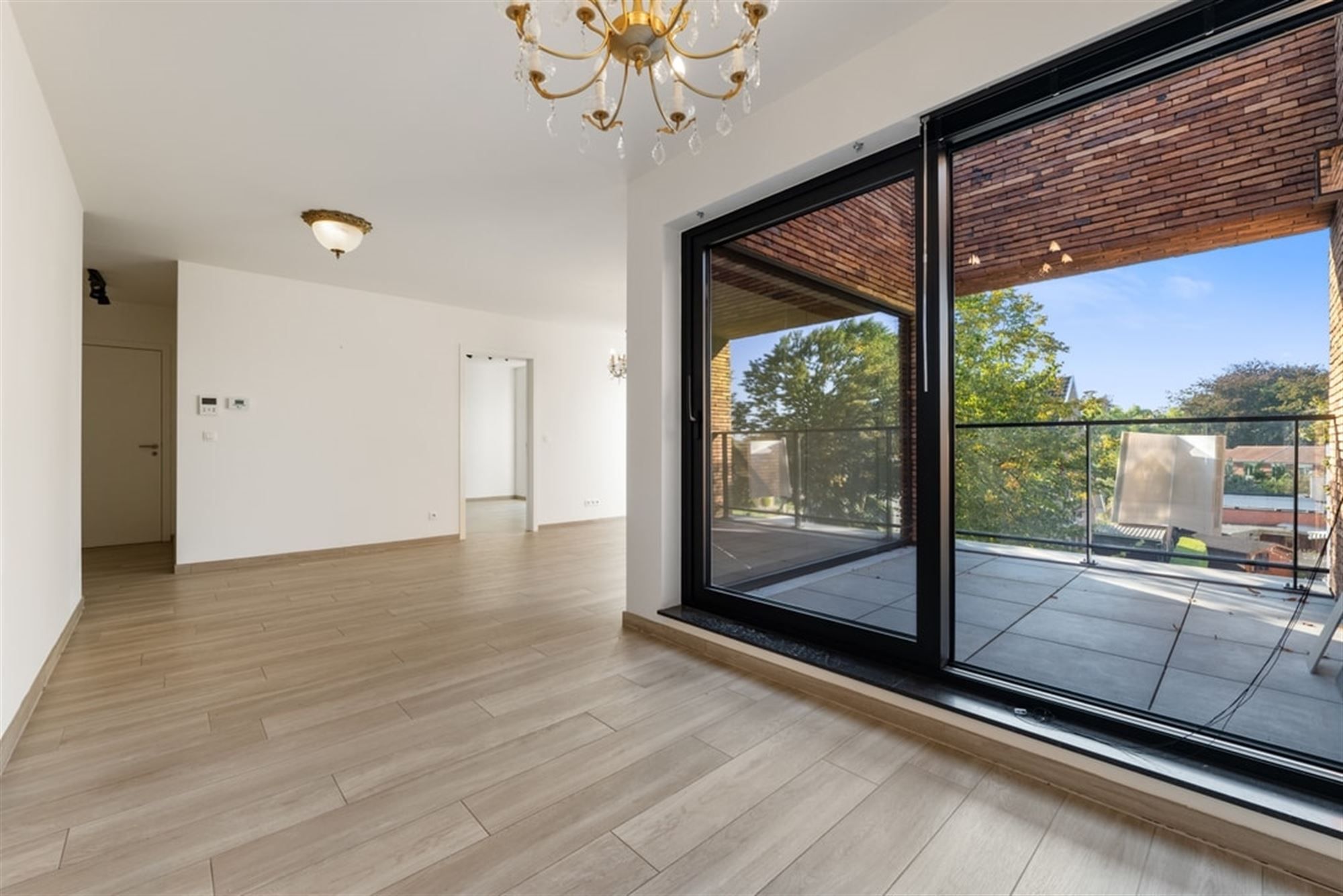 KNAP 1 SLK APPARTEMENT MET RUIM TERRAS OP CENTRALE LIGGING IN SINT-TRUIDEN  foto 13