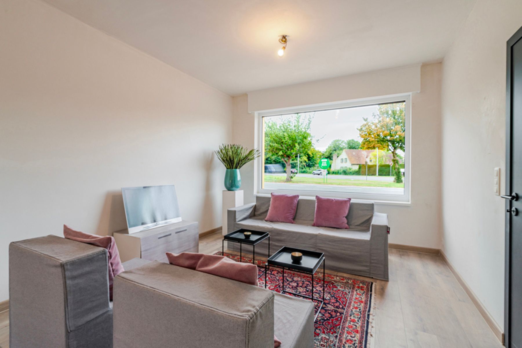 Gerenoveerde gezinswoning met 4 slpk aan station van Beernem foto 6