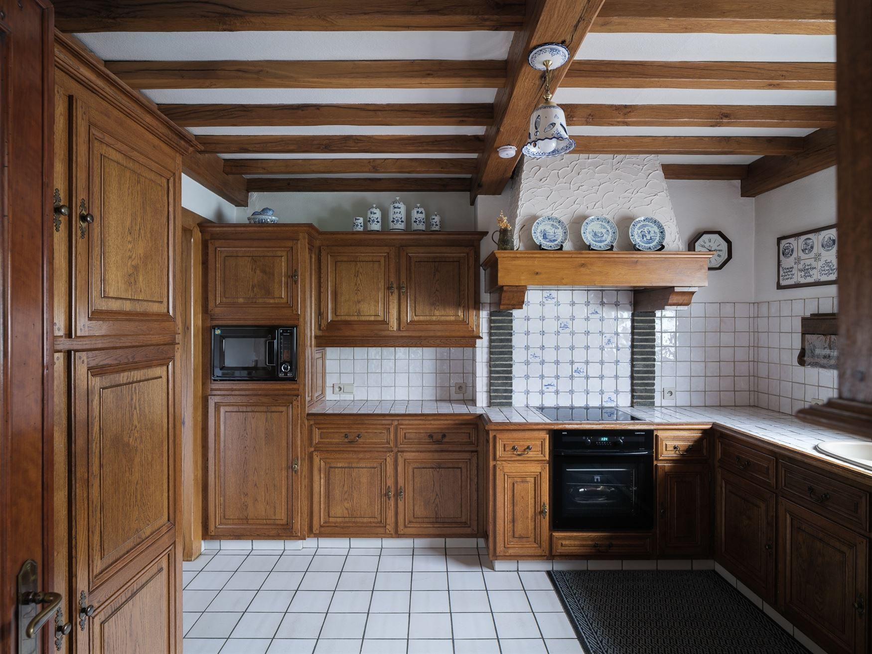 Ruime gezinswoning met vier slaapkamers en tuin in Drongen. foto 13